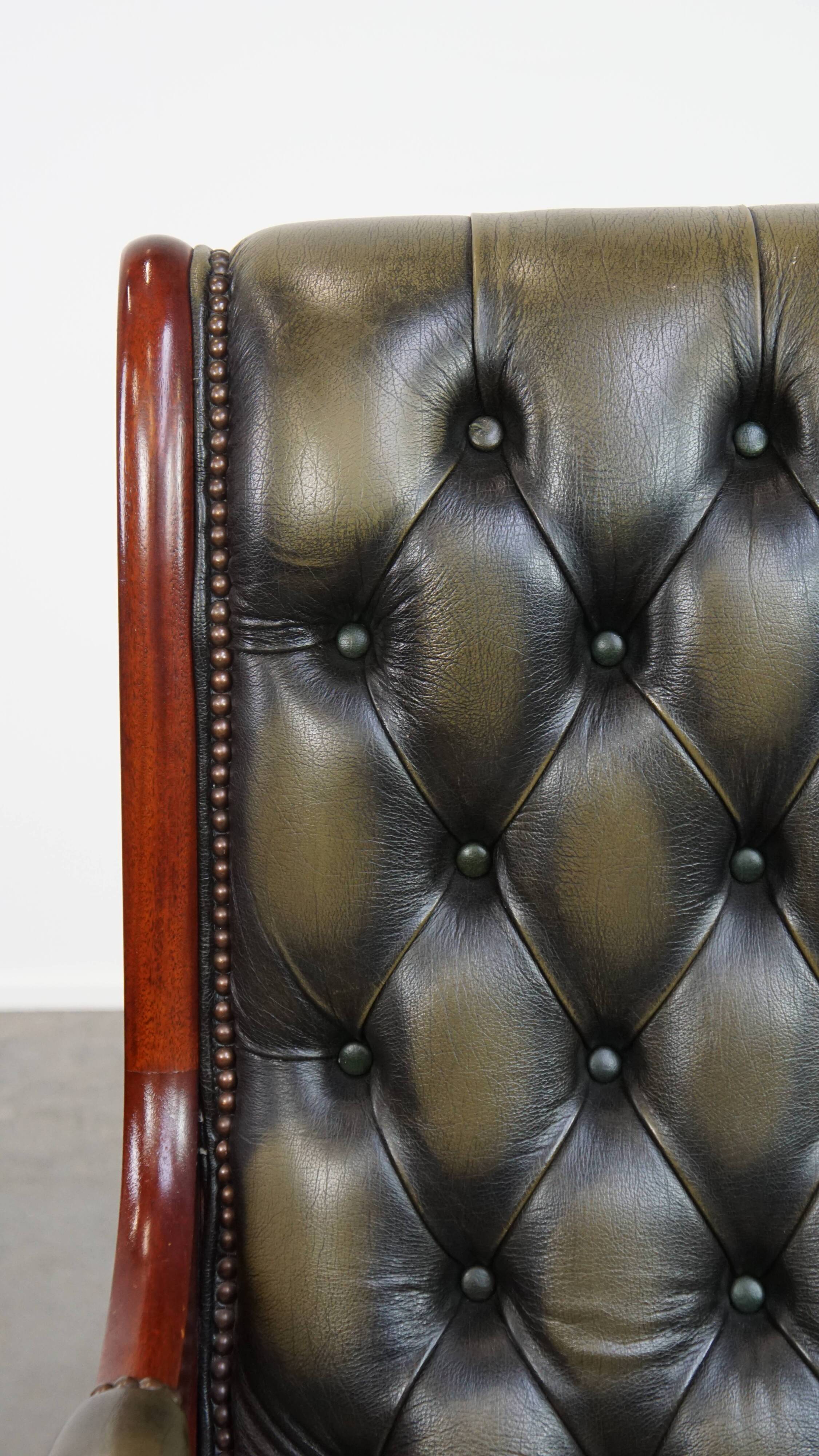 Green English-Style Cowhide Leather Chesterfield Armchair with Wood