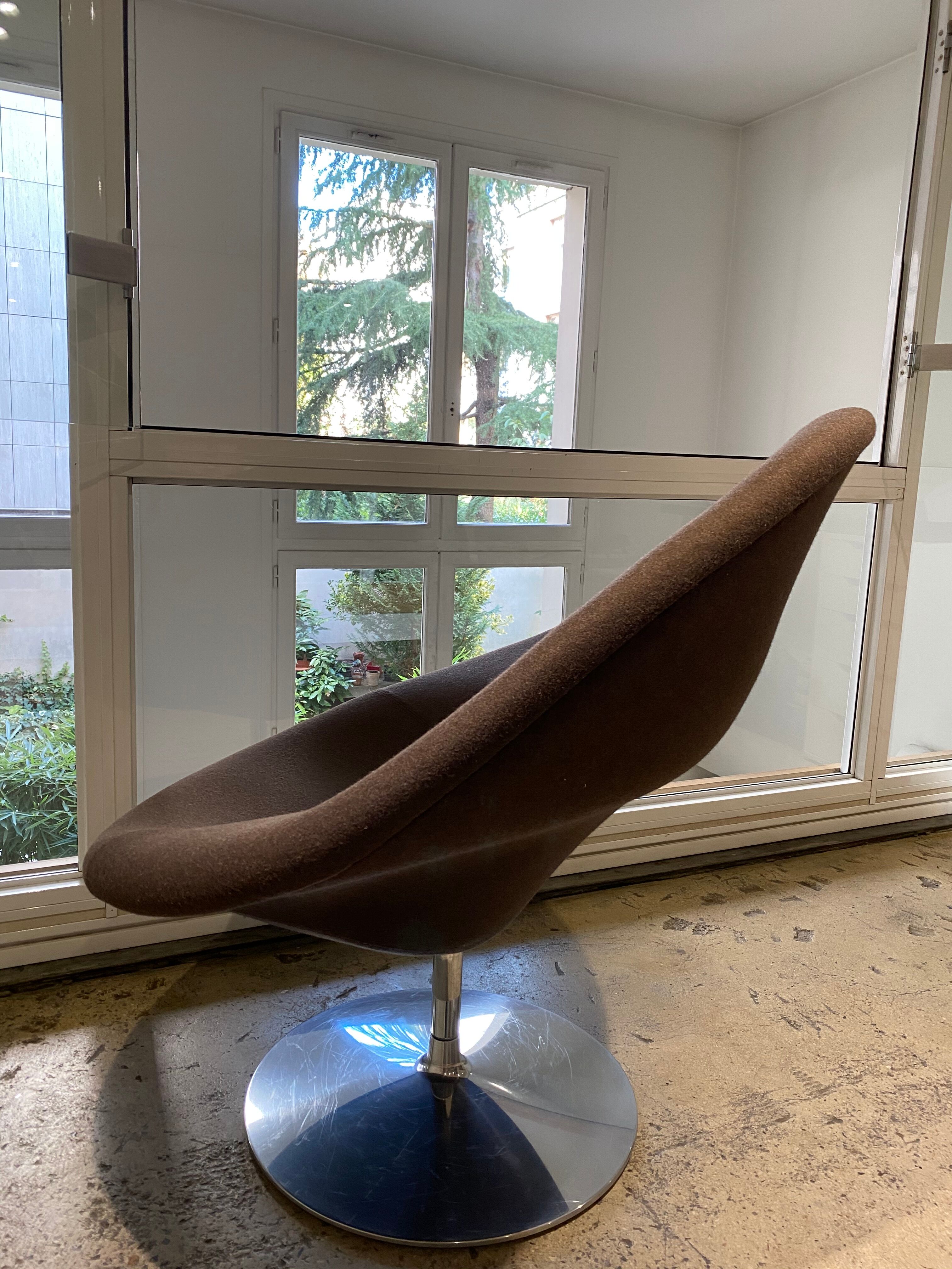 Globe armchair with ottoman by Pierre Paulin for Artifort