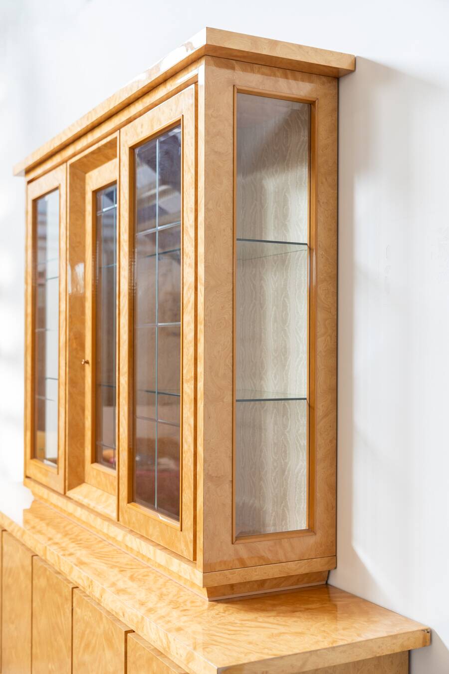 Aparador con vitrina, 1980/1990