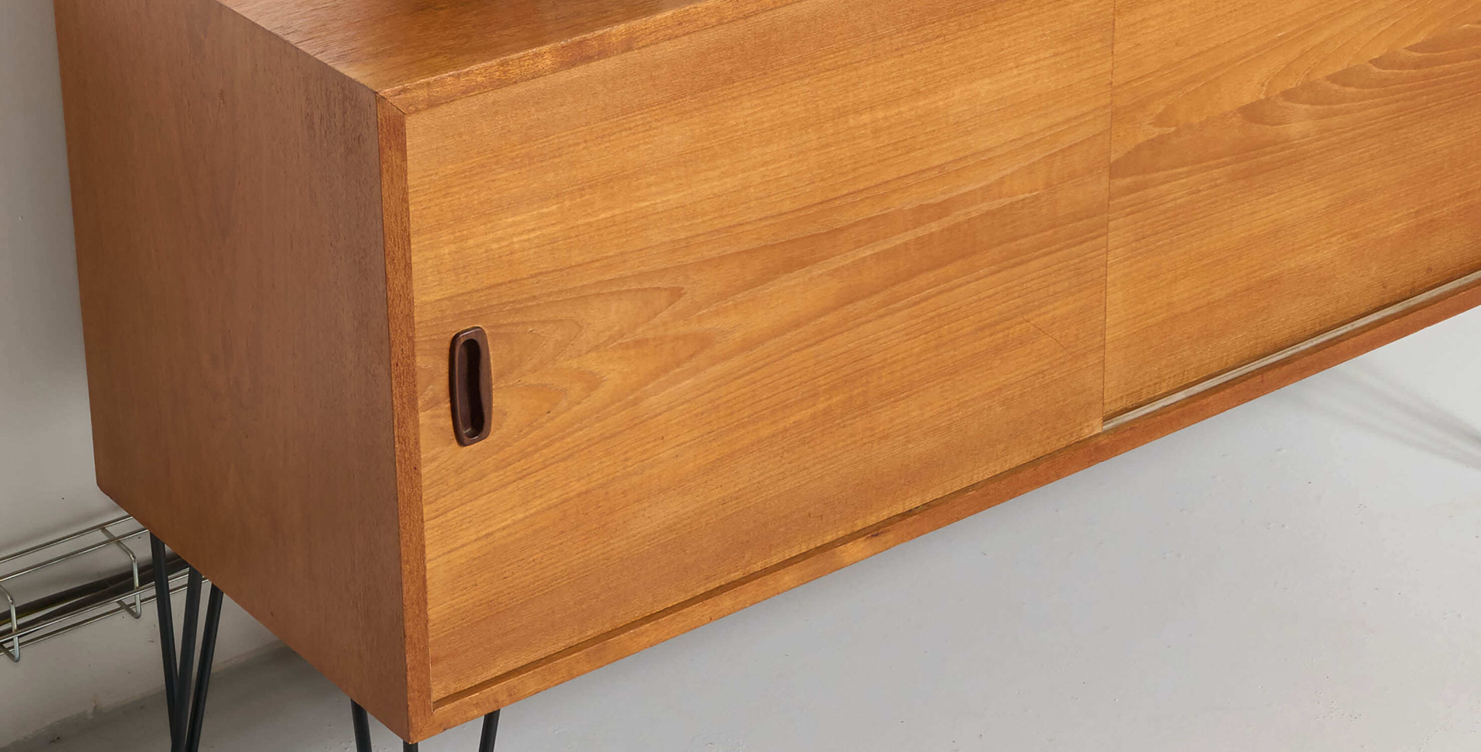 Vintage sideboard, metal feet, 121cm