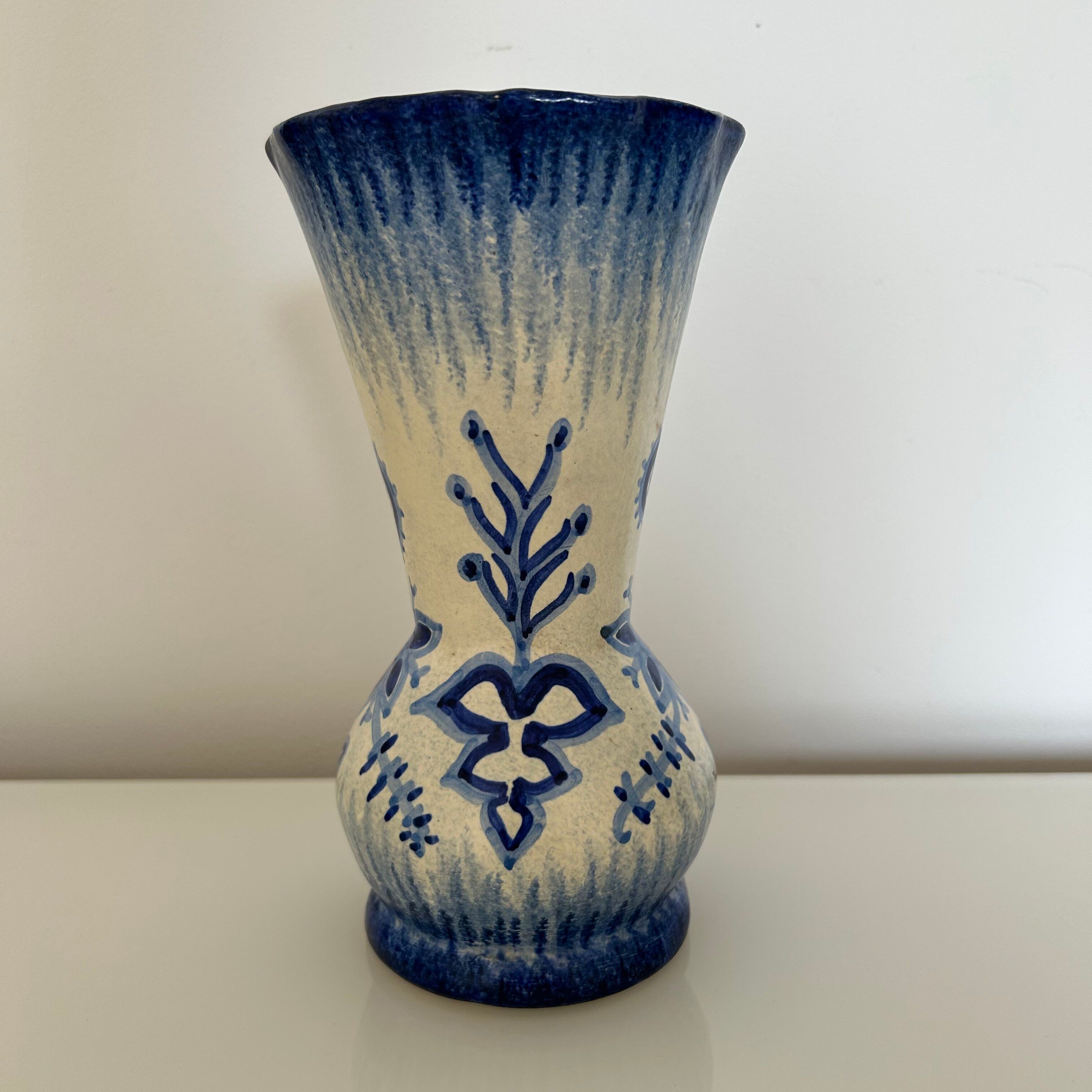 Vase P. Fouillen Quimper