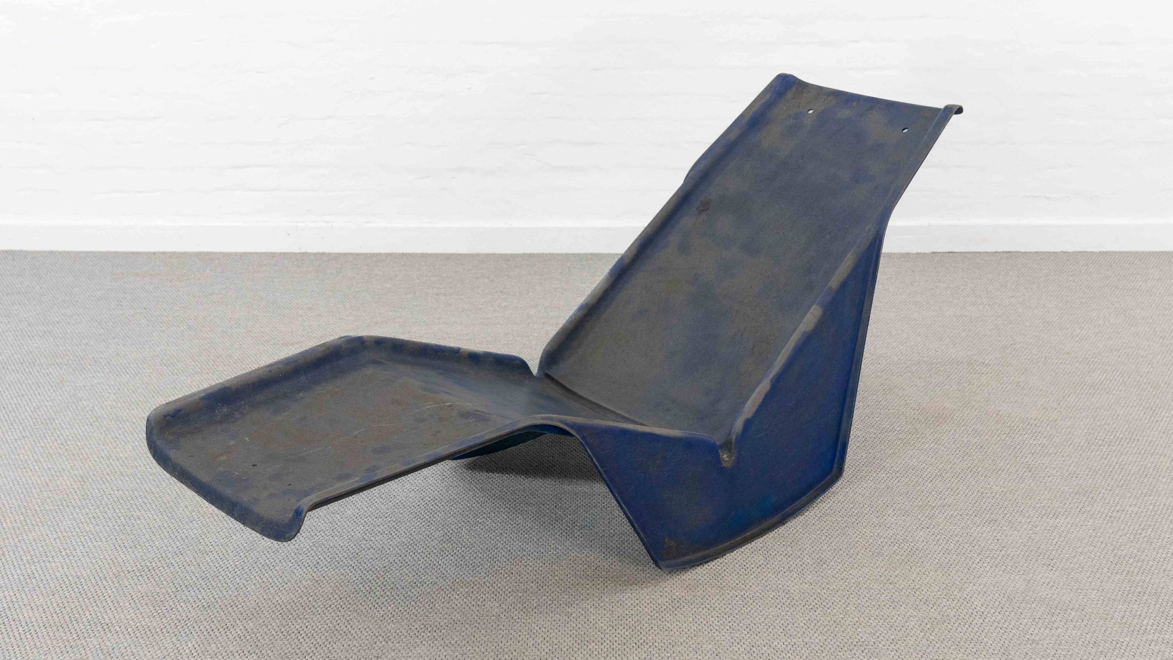 Model “serpentina”, designed in 1976 by burkhard vogtherr for rosenthal einrichtungen.