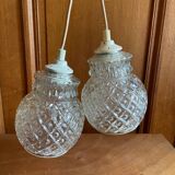 2 baladeuses suspensions en verre moulé vintage