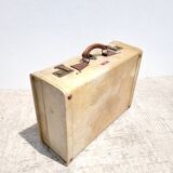 Old suitcase Icarus Paris