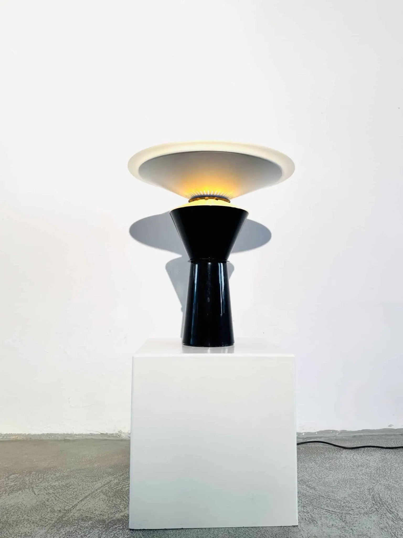Lampe de table Giada par Pier Giuseppe Ramella pour Arteluce, Italie, 1989