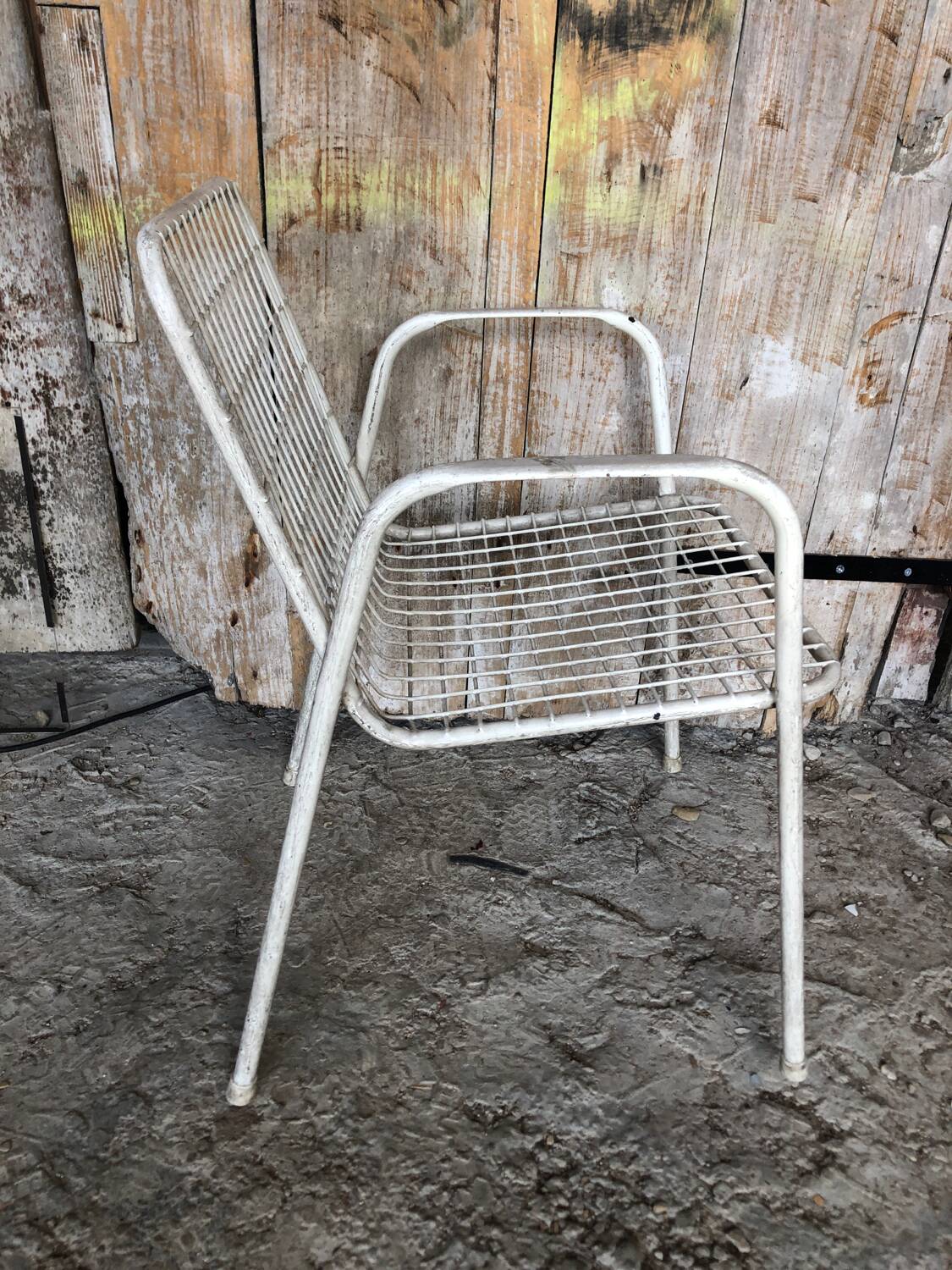 Ancien fauteuil emu rio metal blanc vintage