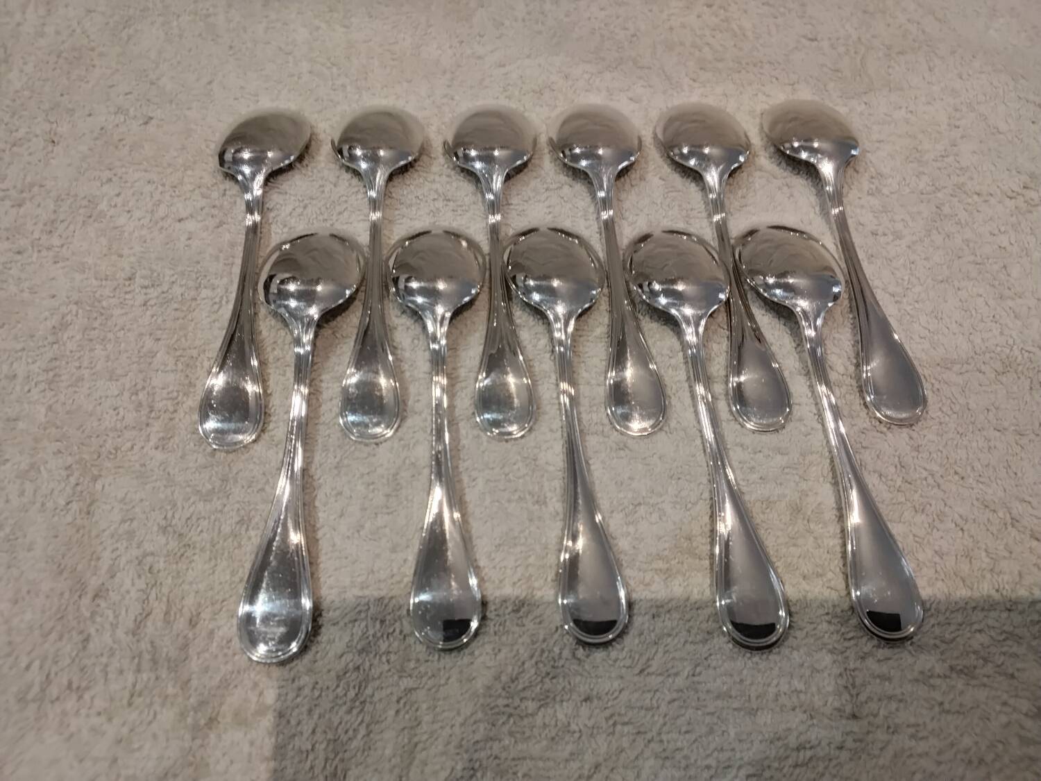 11 pelles à glace métal argenté orfèvre Christofle modèle Albi 13,2cm