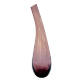 Vase soliflore scandinave en verre soufflé violet fumé par Lotta Pettersson