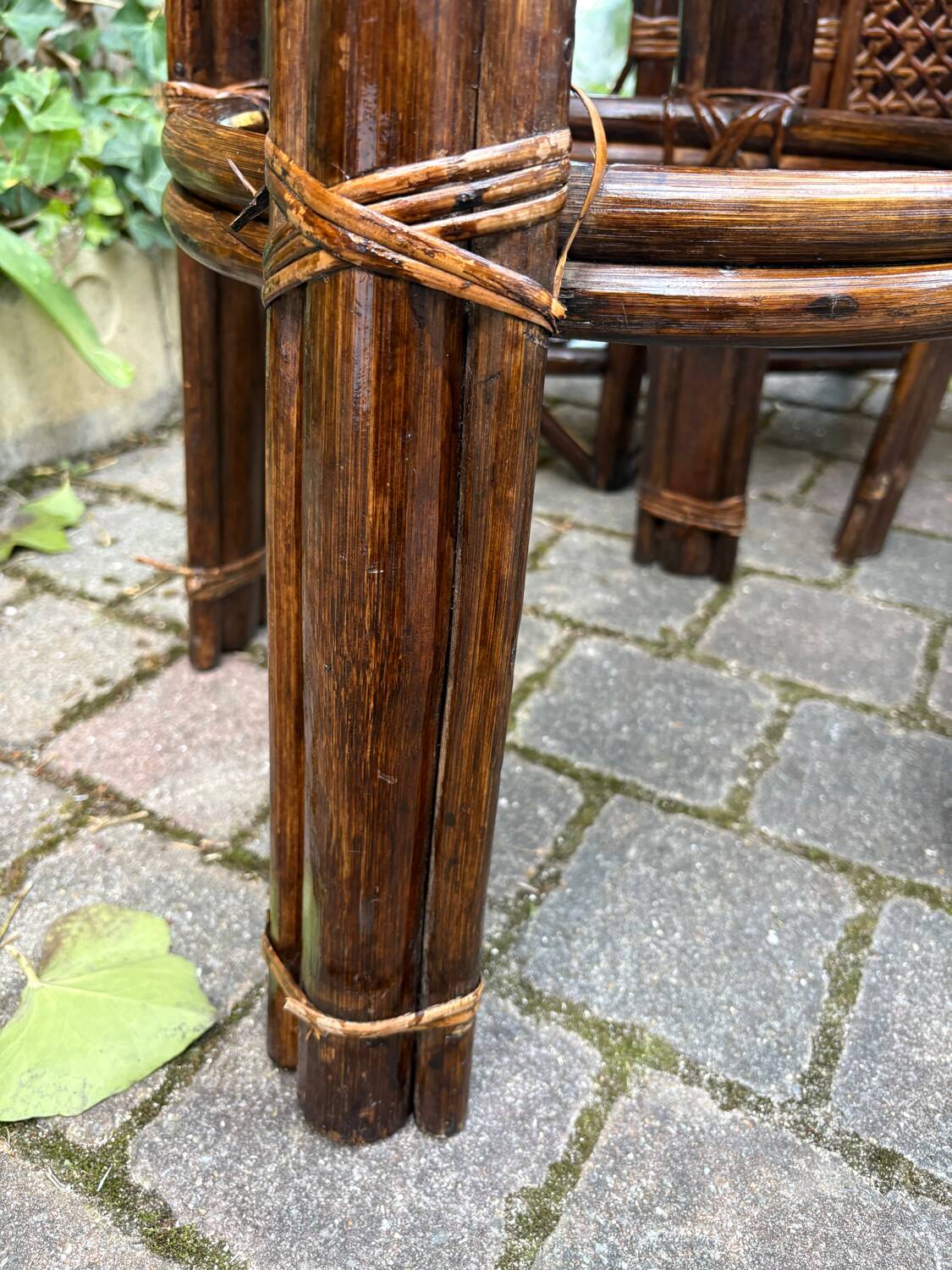 Rattan bar and vintage stools