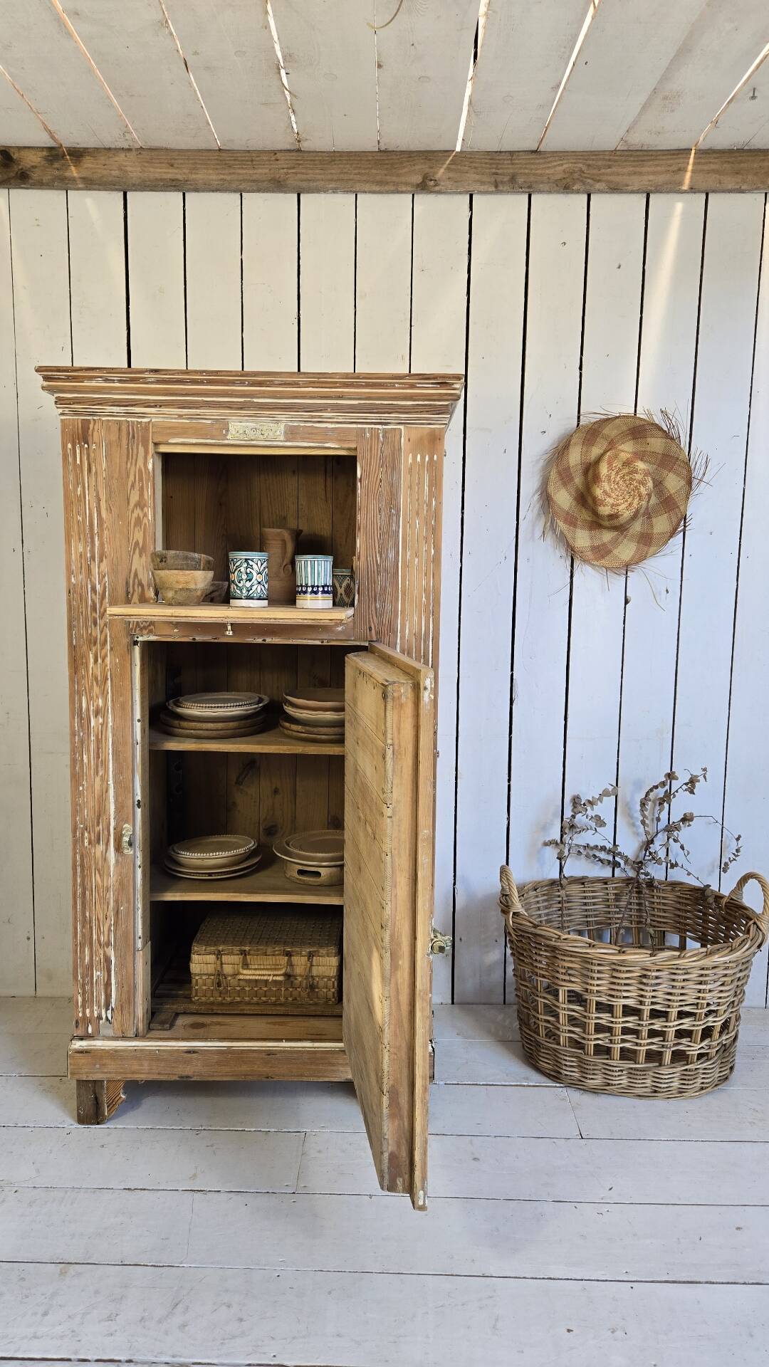 Vintage wooden glacier
