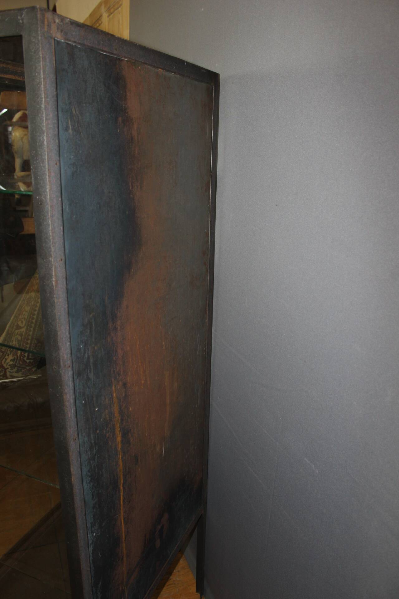 Metal medical display case, circa 1940