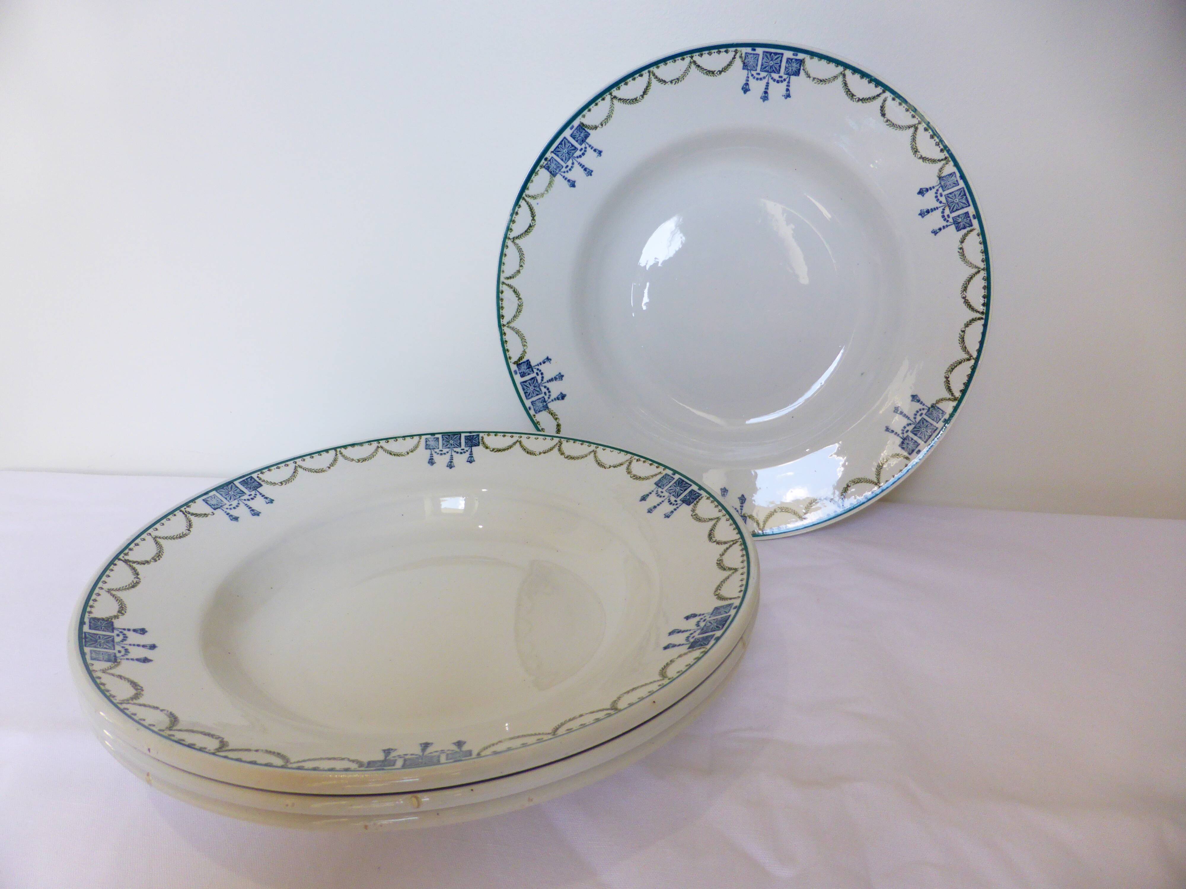 4 assiettes creuses vintage de St Amand 220631