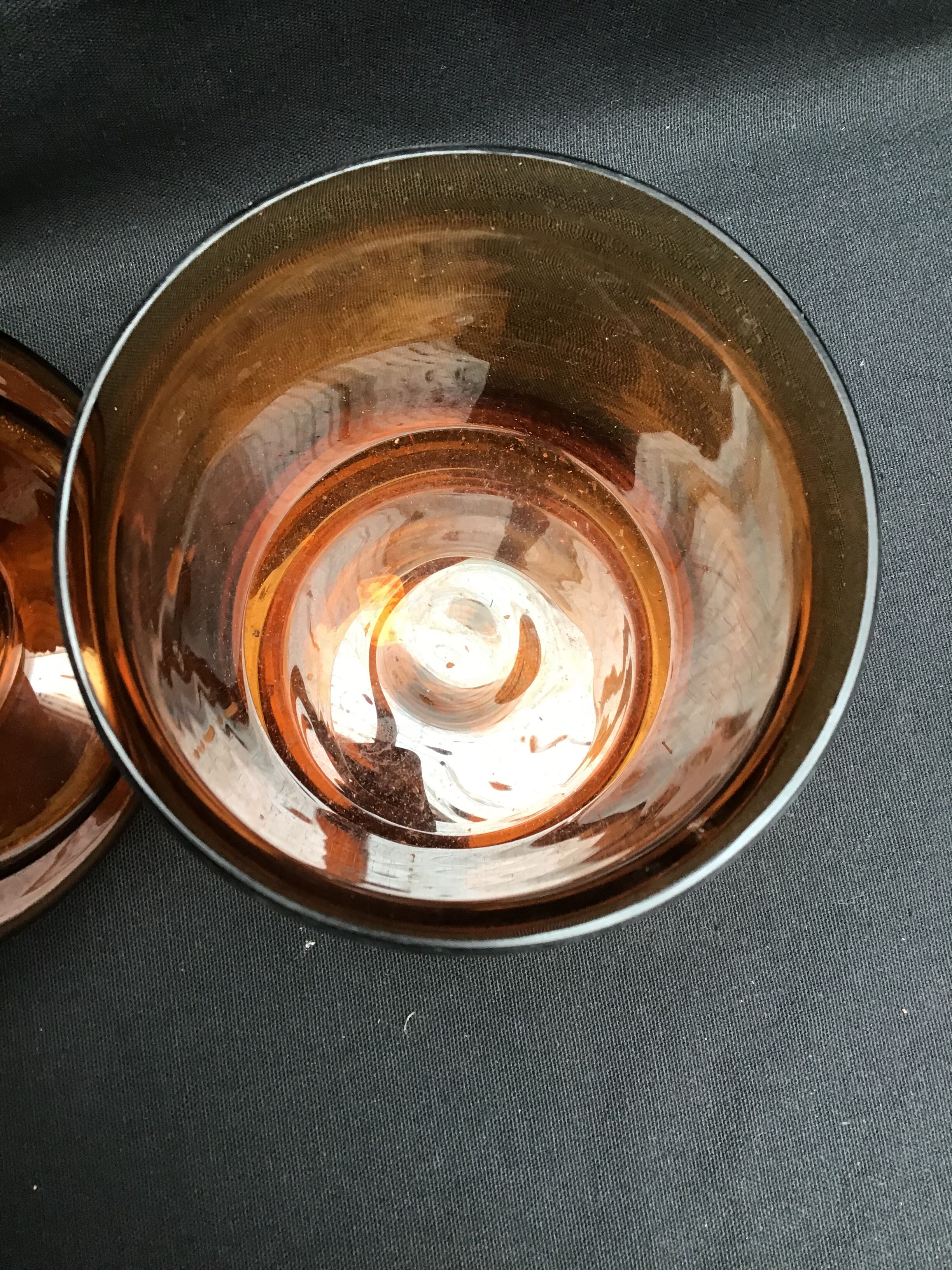 Amber glass tobacco pot