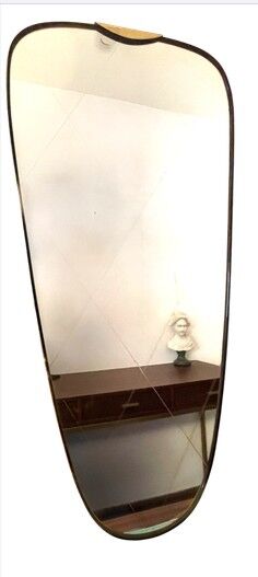 Miroir Art Déco en laiton de forme libre 78 cm