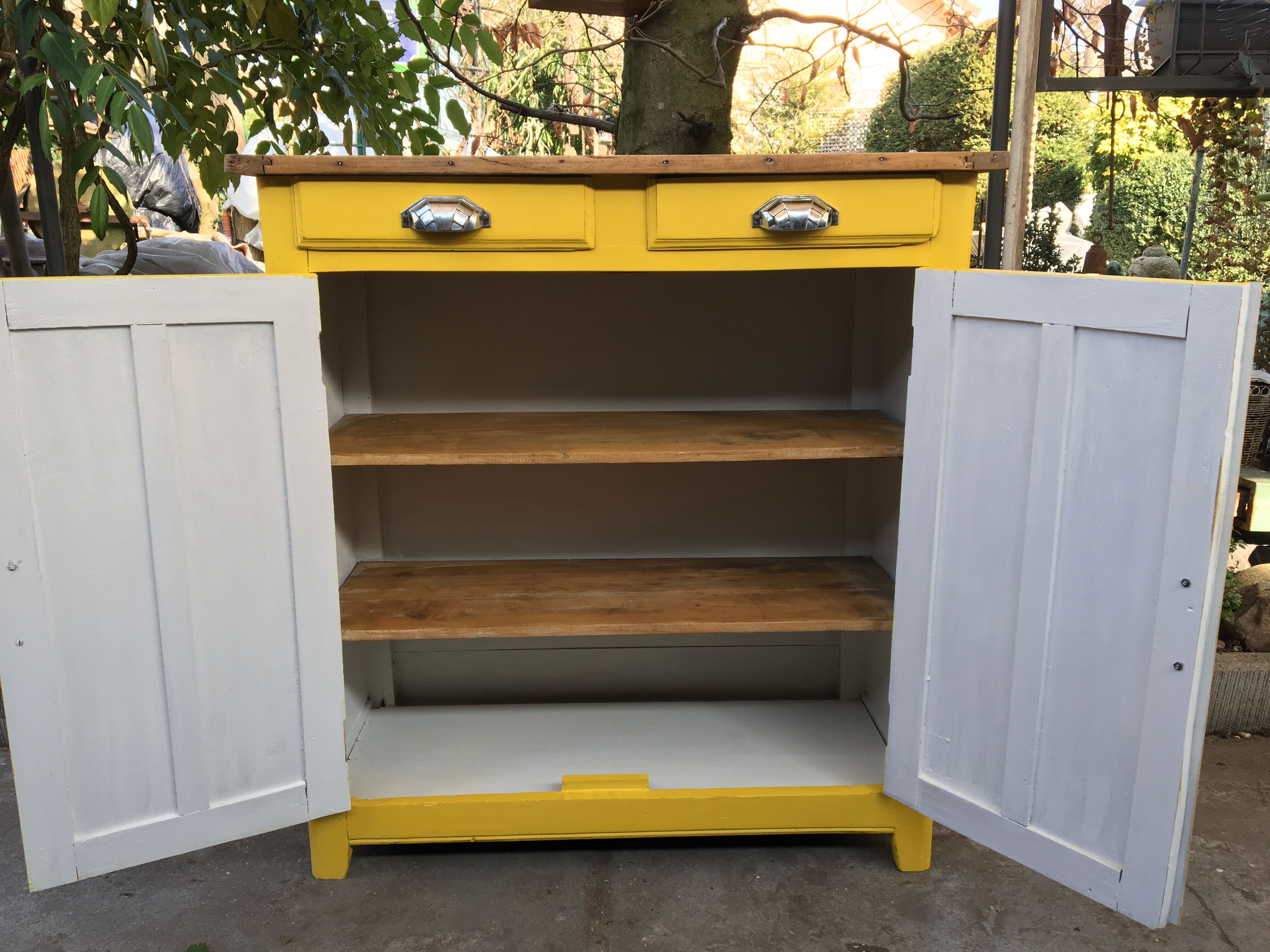 Former parisian buffet