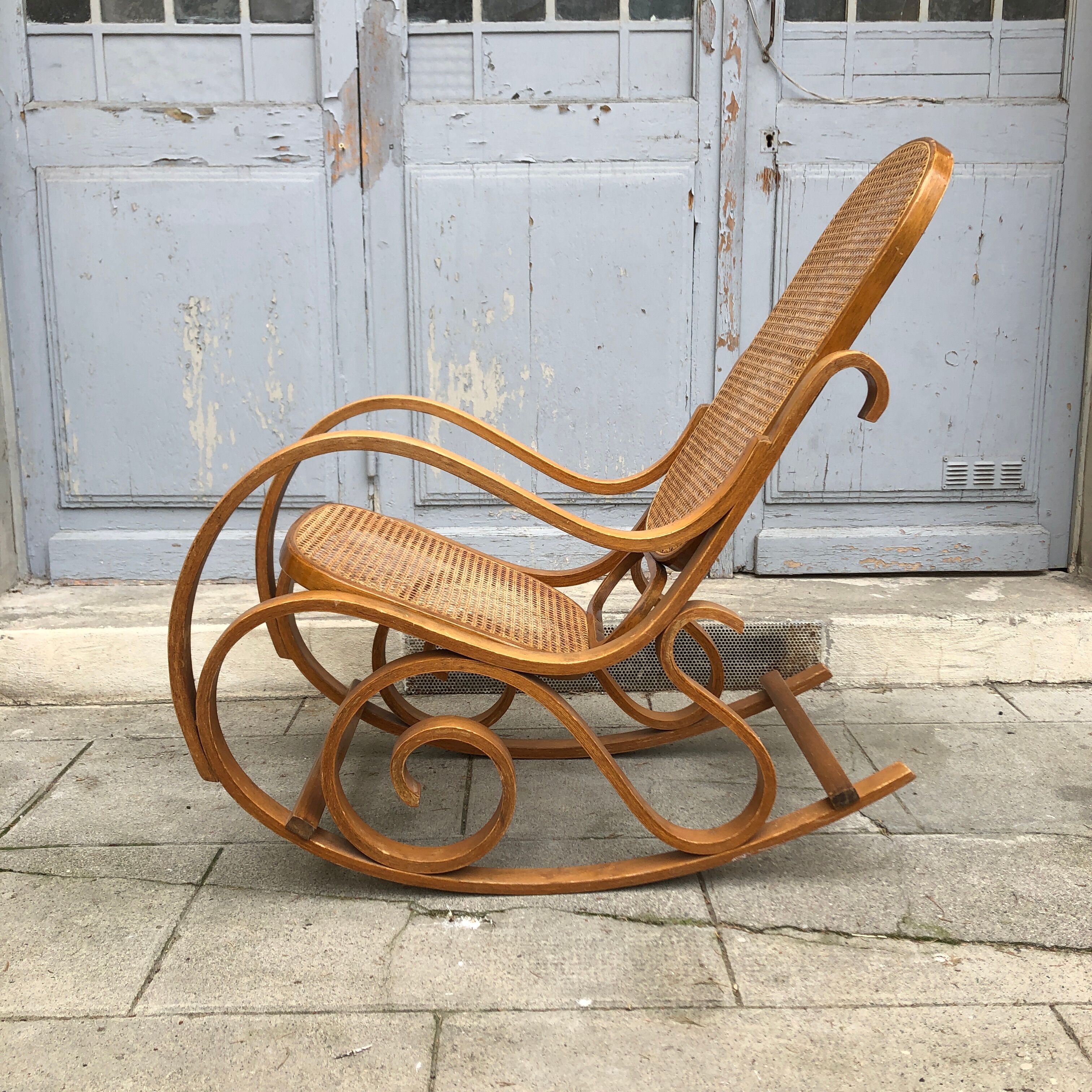 Rocking chair