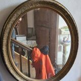 Antique oval mirror – Carved and gilded wooden frame – Napoleon III period