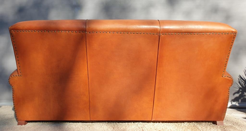 Sofa club leather 3 places buttoned back finish studded and velvet