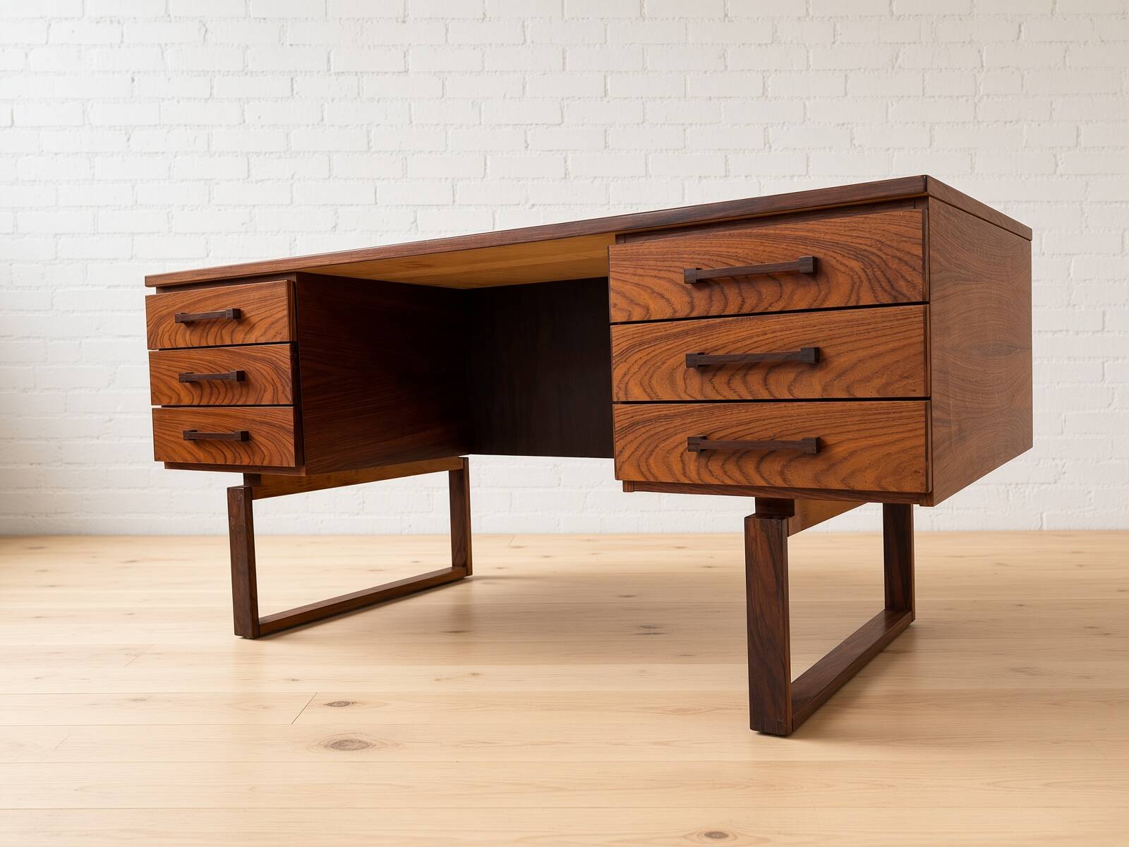 MidCentury Danish Rosewood Desk Torben Valeur & Henning Jensen for Dyrlund