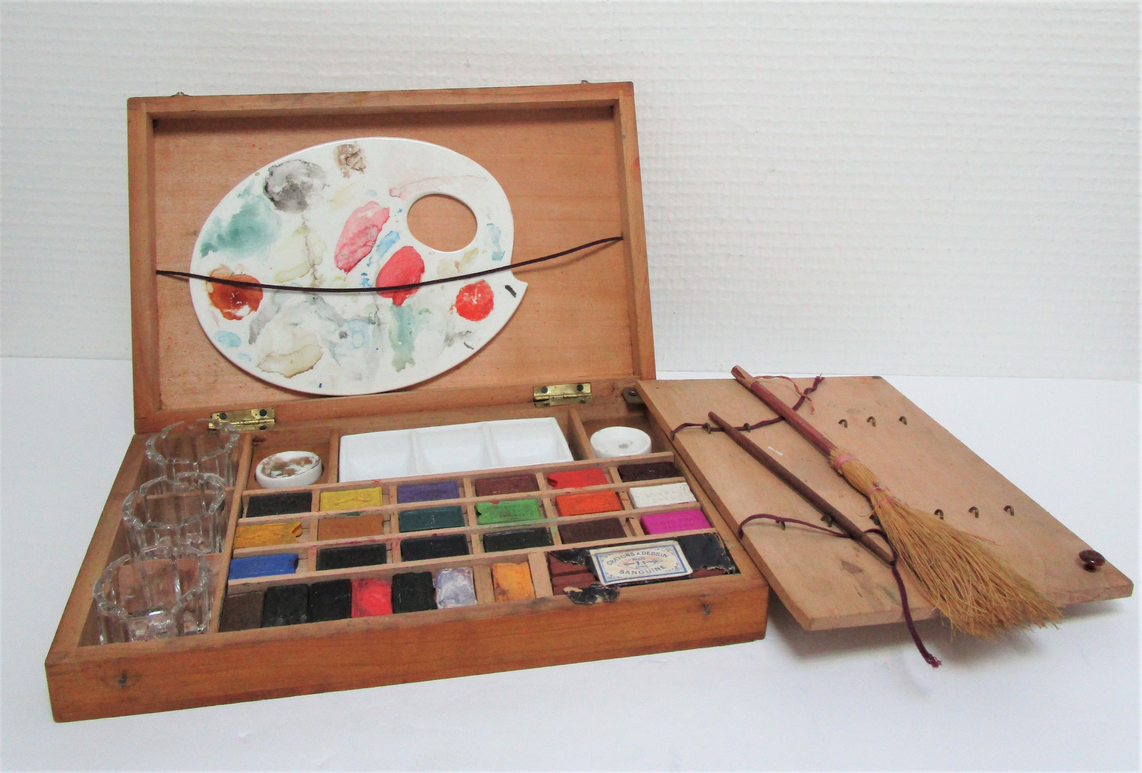 Early 20th-century bourgeois watercolor box