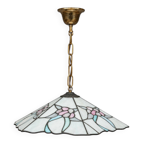 Suspension style Tiffany.
