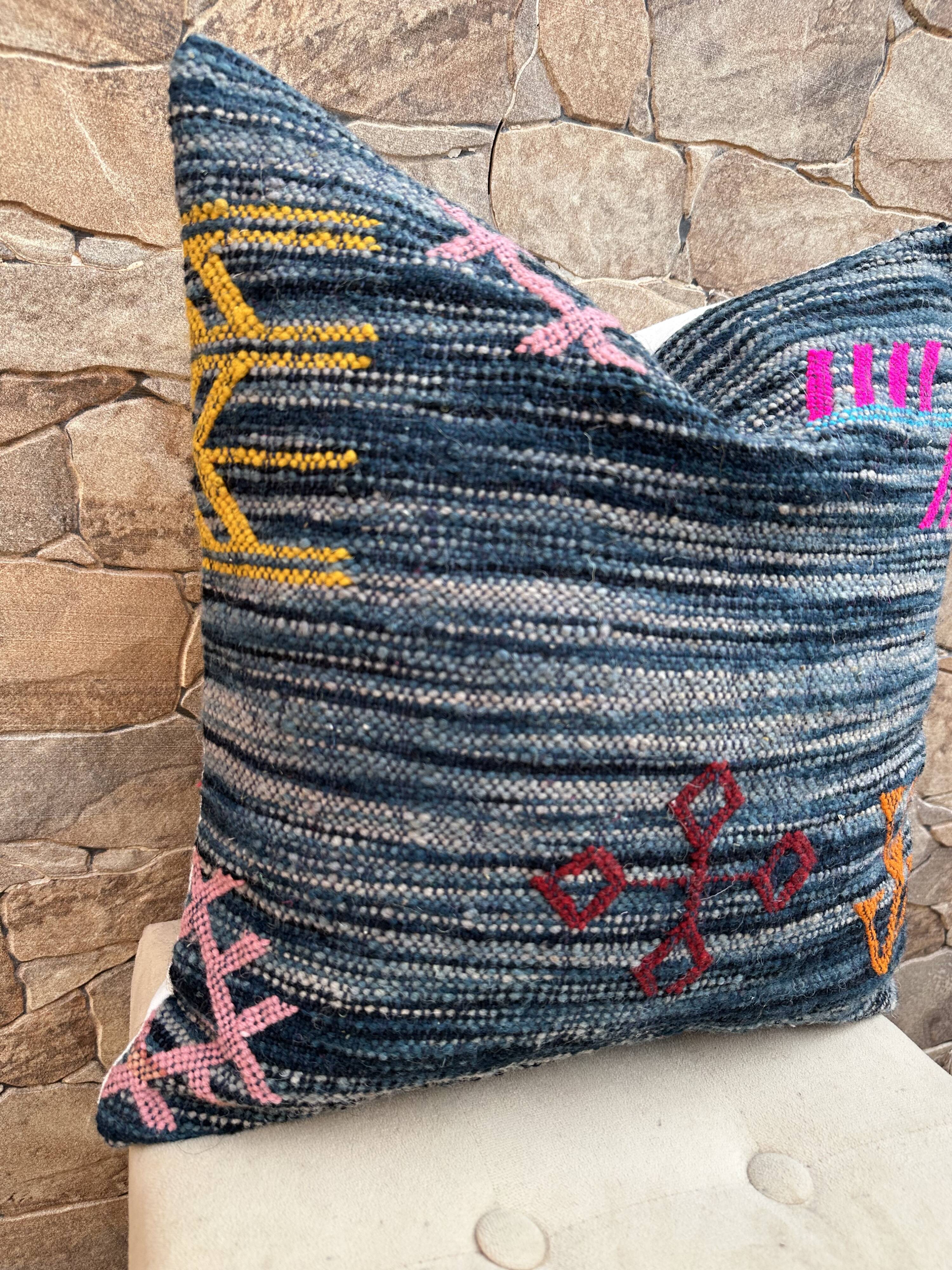 Housse de coussin Kilim marocaine faite main : Coussin décoratif bohème