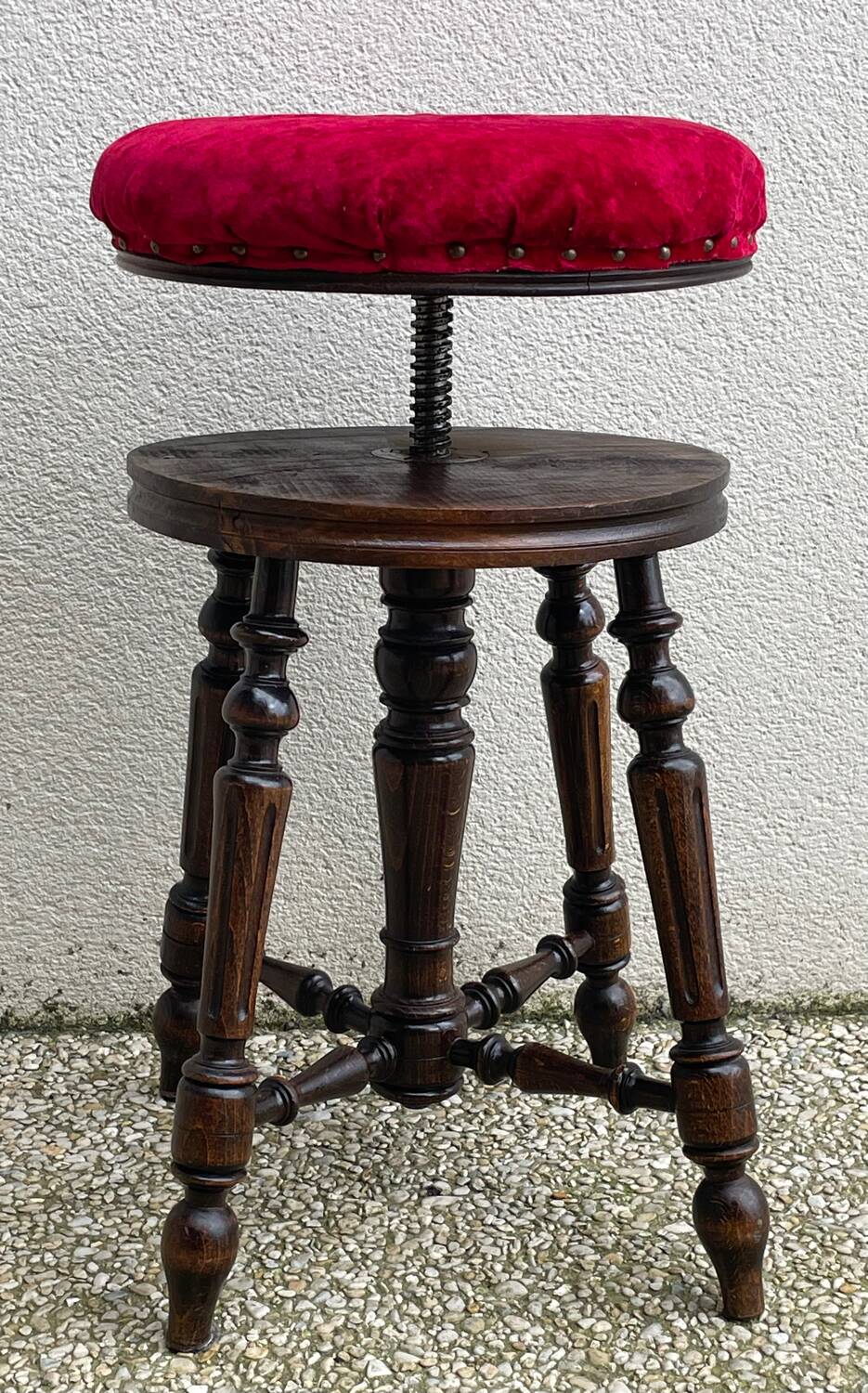 Napoleon III piano stool