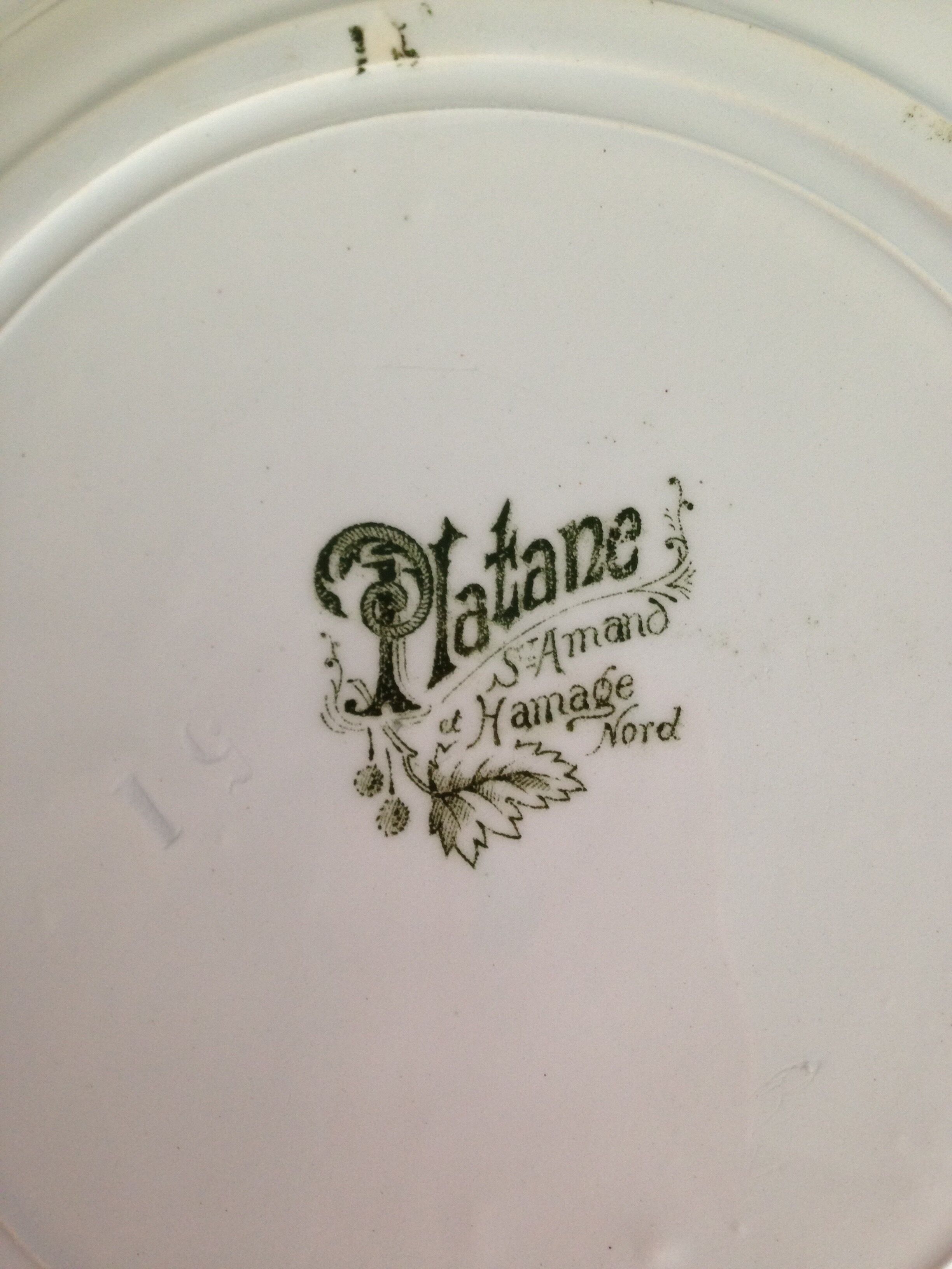 Dinner plates, model Platane, pottery St Amand and Hamage