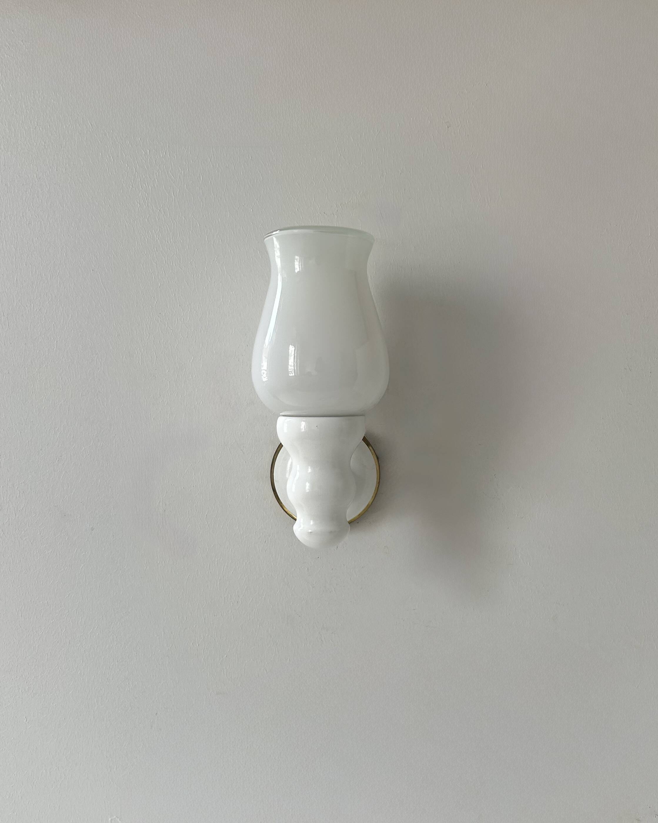 Vintage painted wood and opaline wall lamp, France, 1980