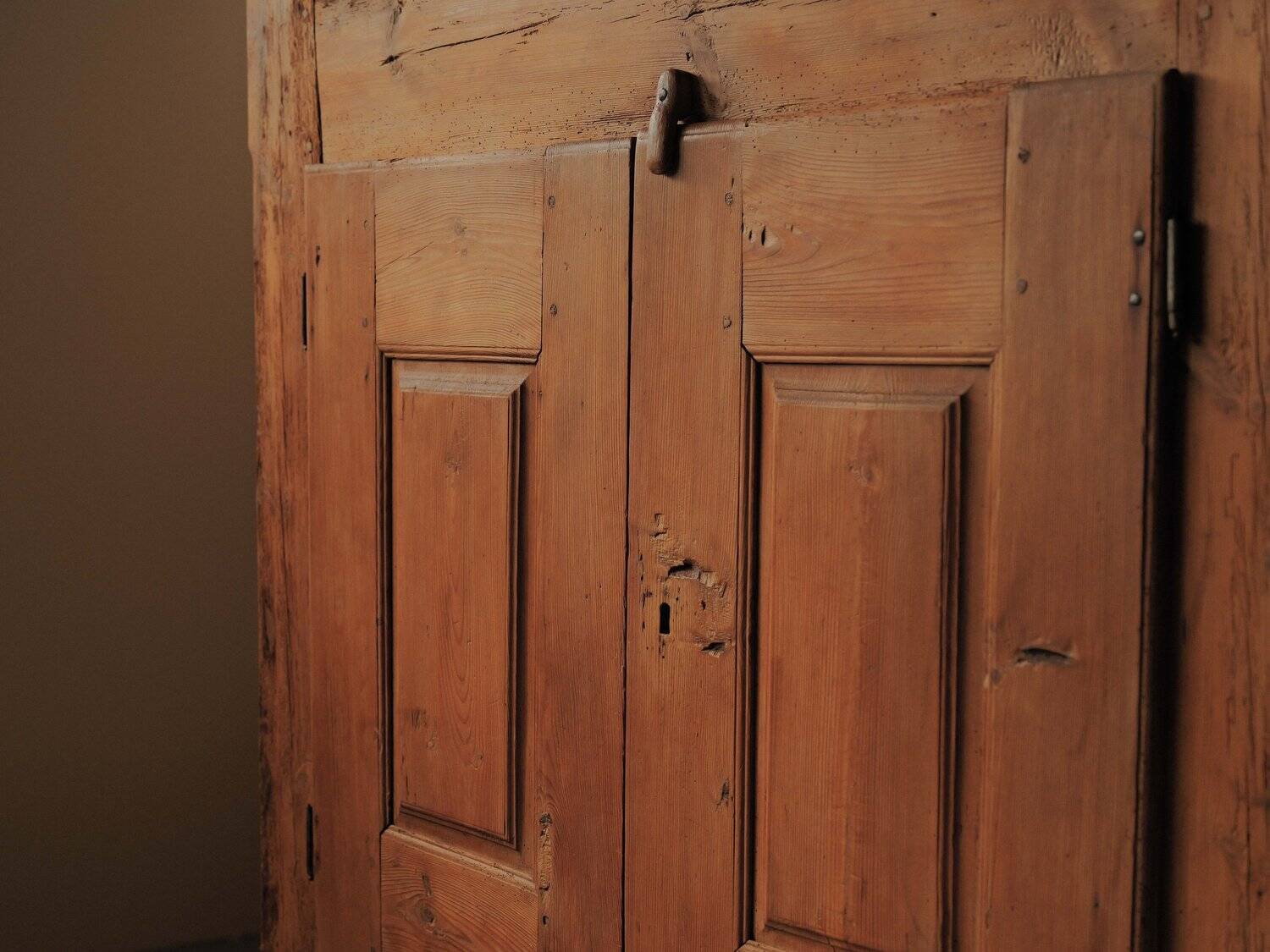 Art-Popular furniture in pine and larch, Lozère, 19th century