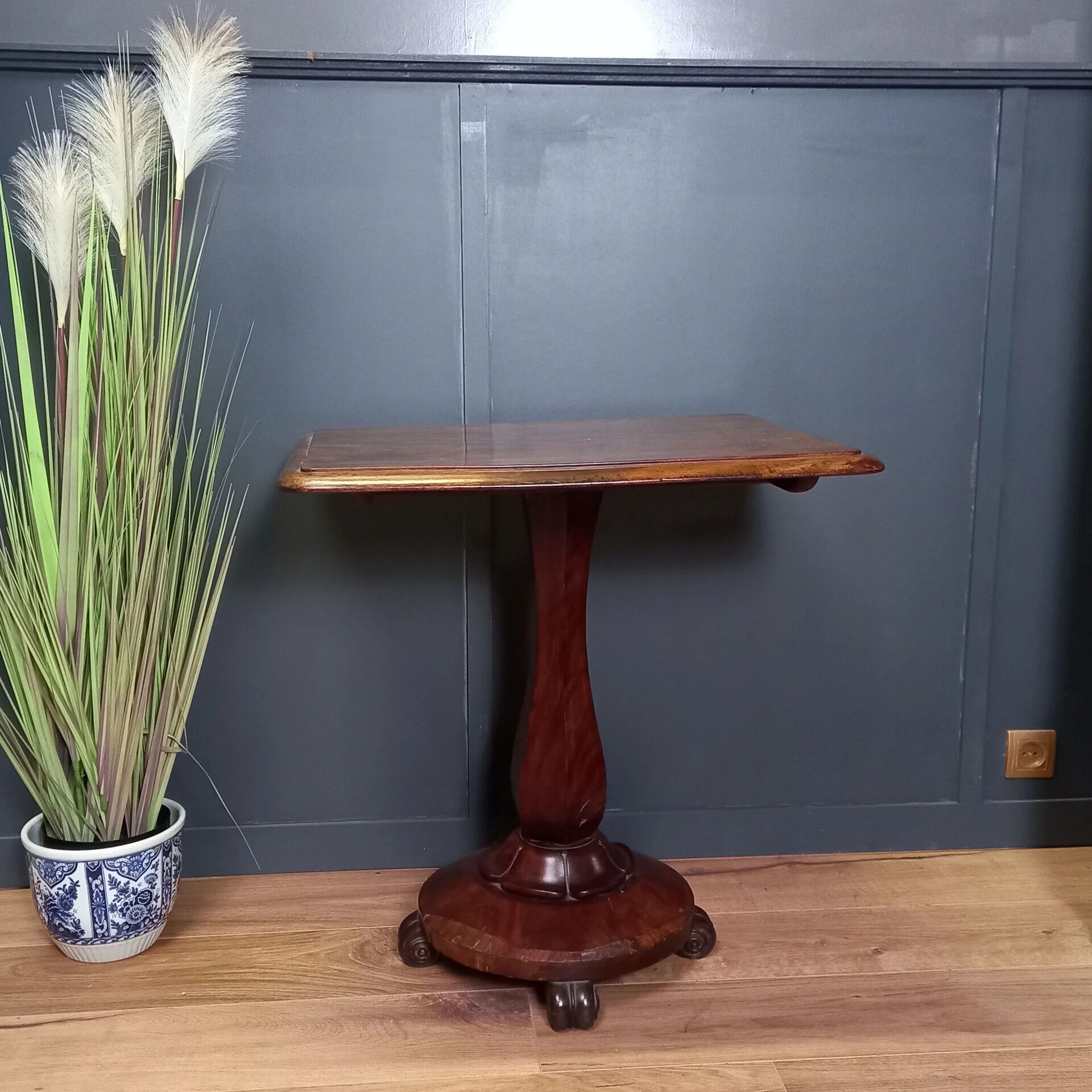 English console table