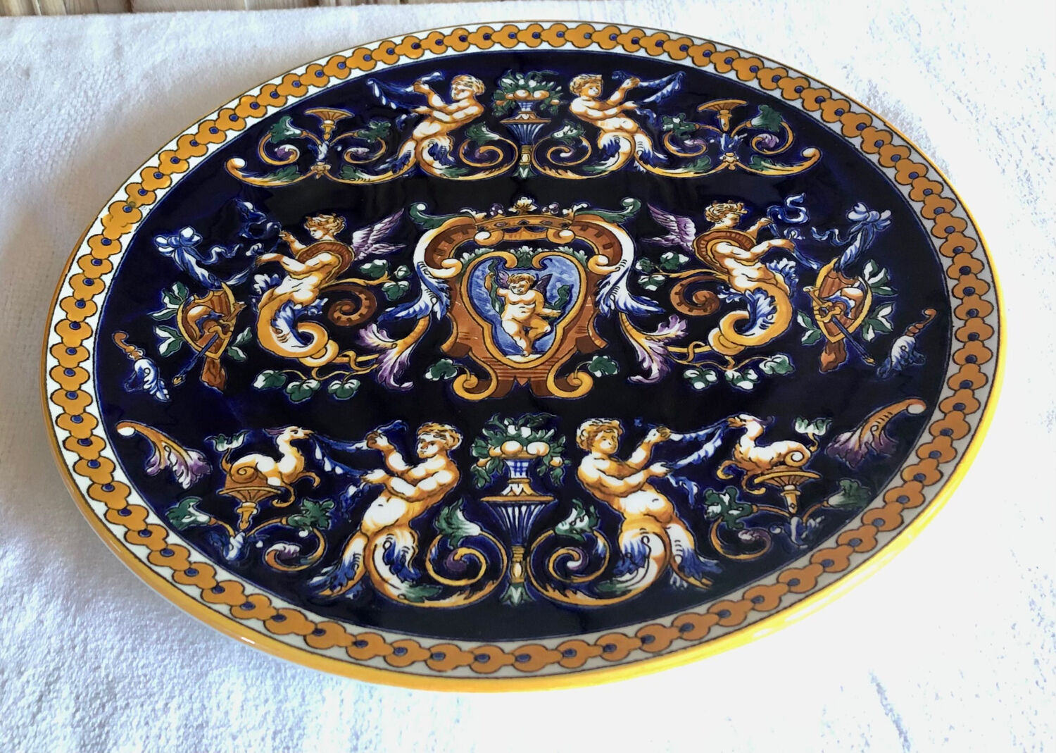 Gien Renaissance cake pie dish blue background 1971/1984