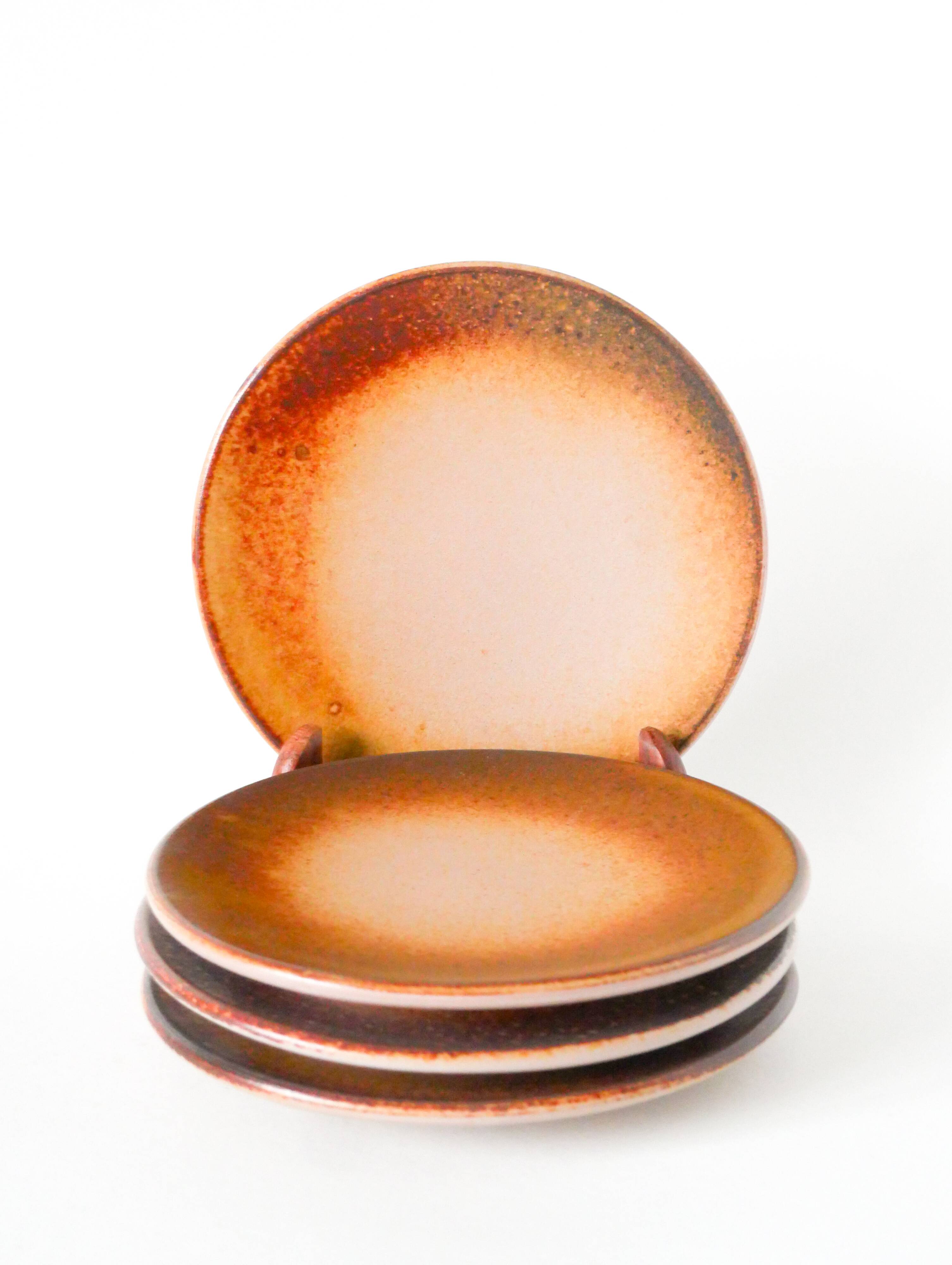 Set of 4 stoneware dessert plates, Design, 1970