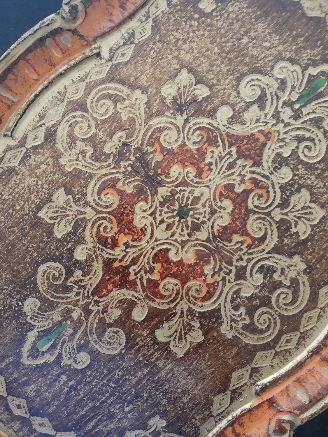 Florentine tray in vintage carved wood