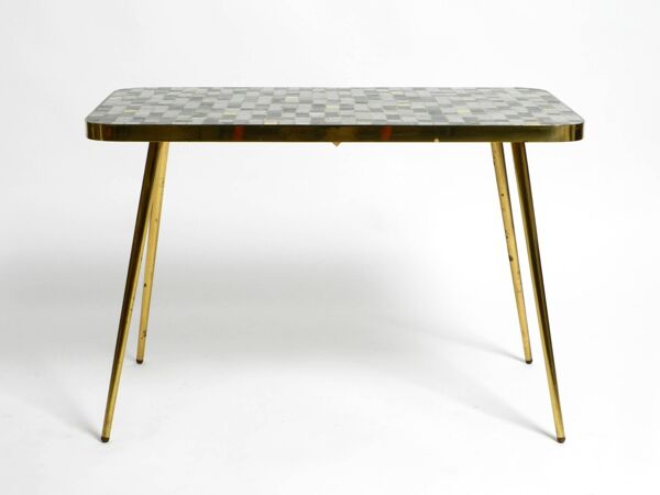 Table d'appoint en laiton de style mid-century moderne avec surface en mosaïque par Münche.