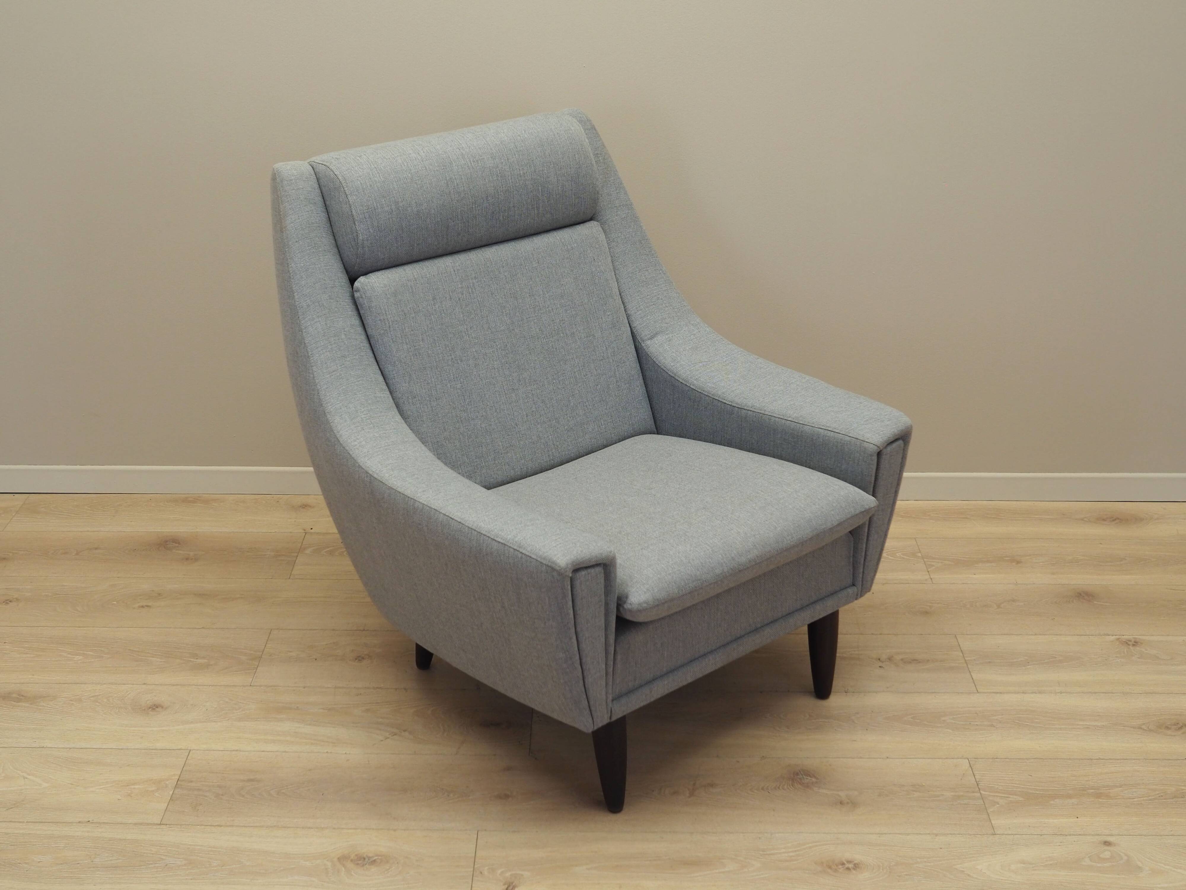Fauteuil gris, design danois, années 1970, production : Danemark