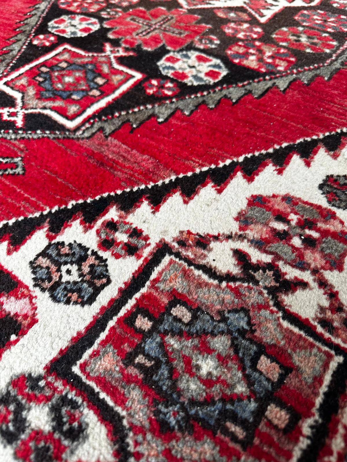 Handmade Persian carpet 205cm x 135cm