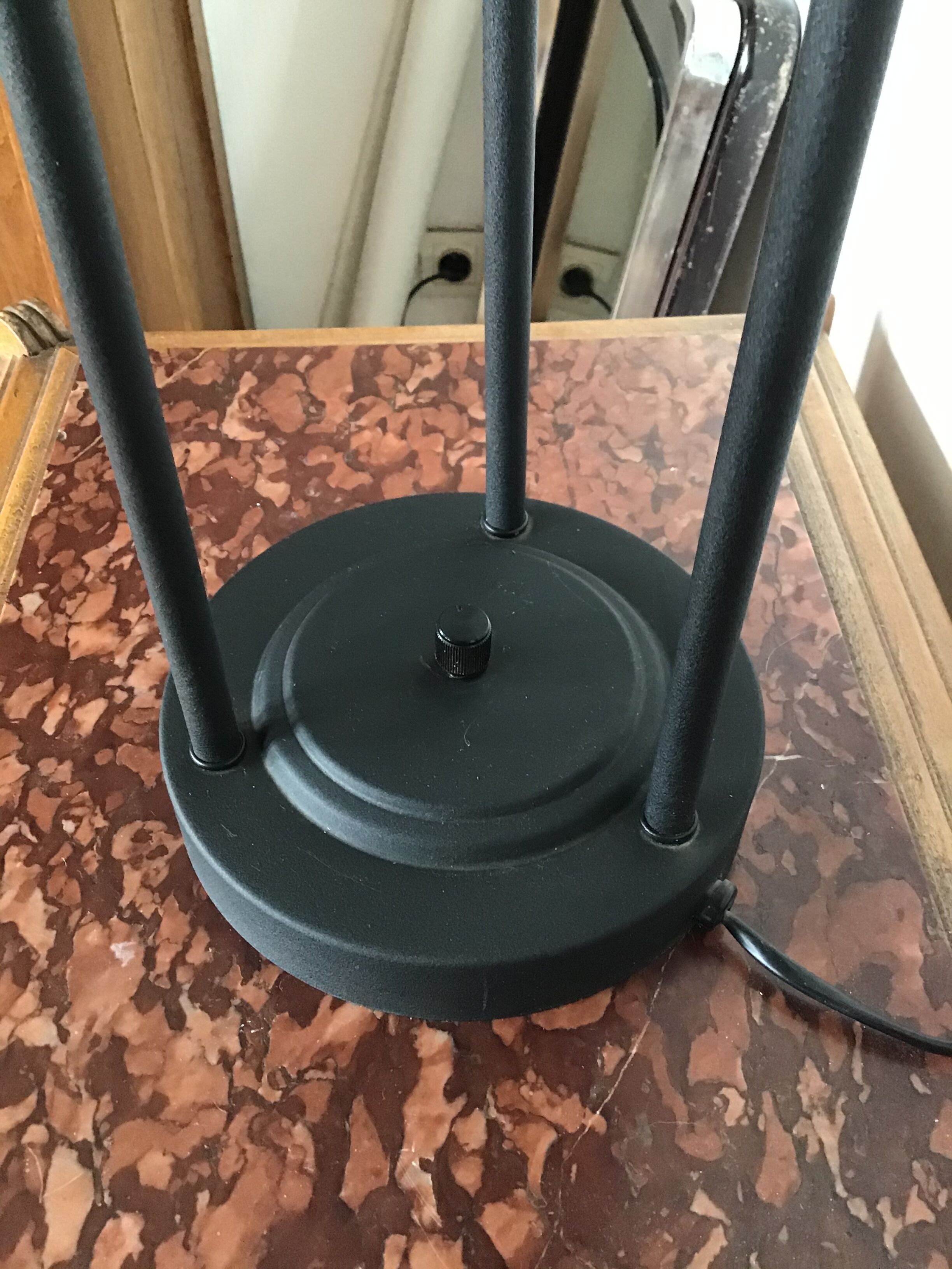 Robert Sonneman model Saturn boxford lamp