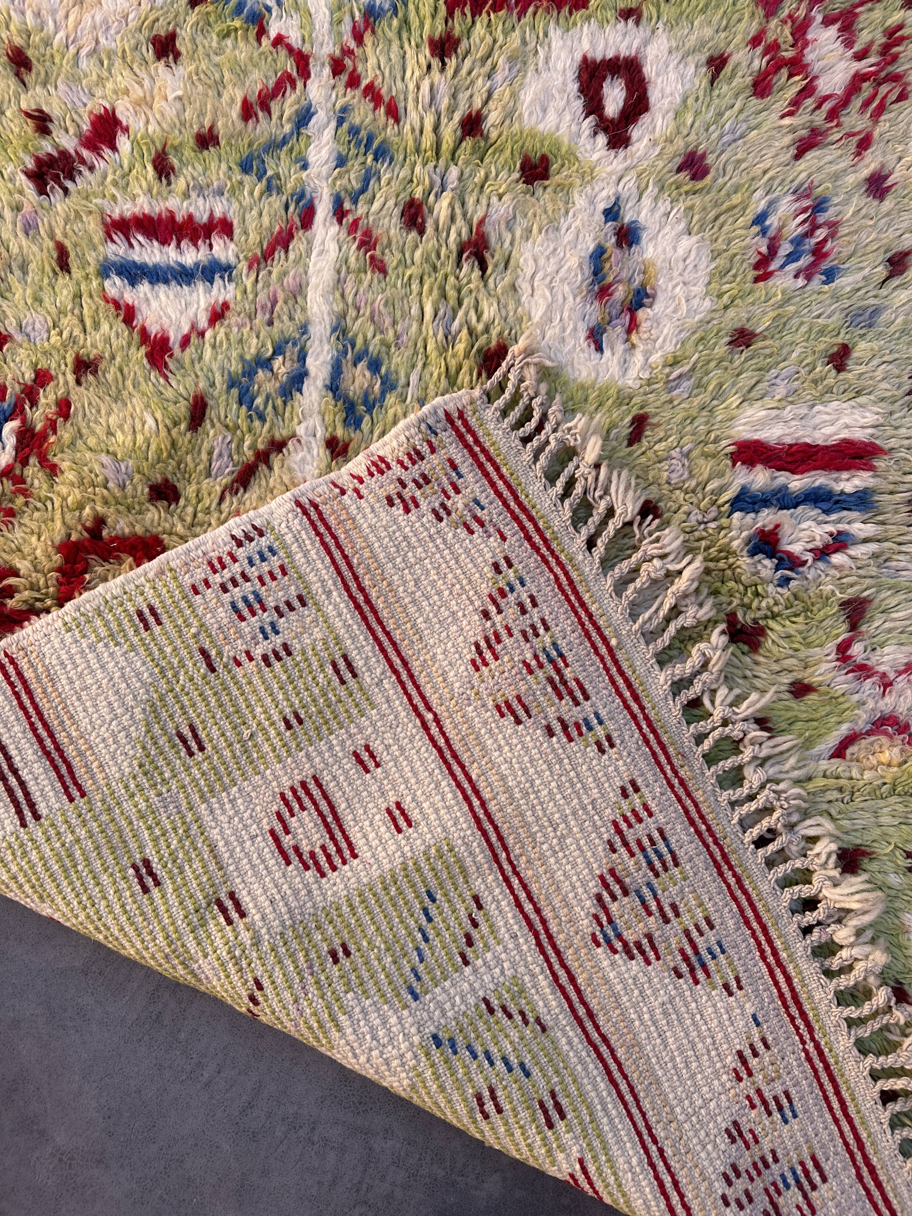 Colorful Beni M'Rirt Moroccan rug - 147 x 109 cm