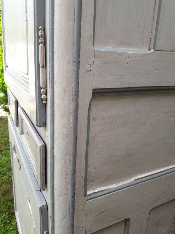 Bonnetière, standing man, Louis XV, 18th century walnut