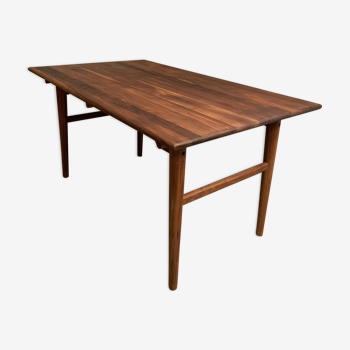 Table de repas au design danois en bois massif