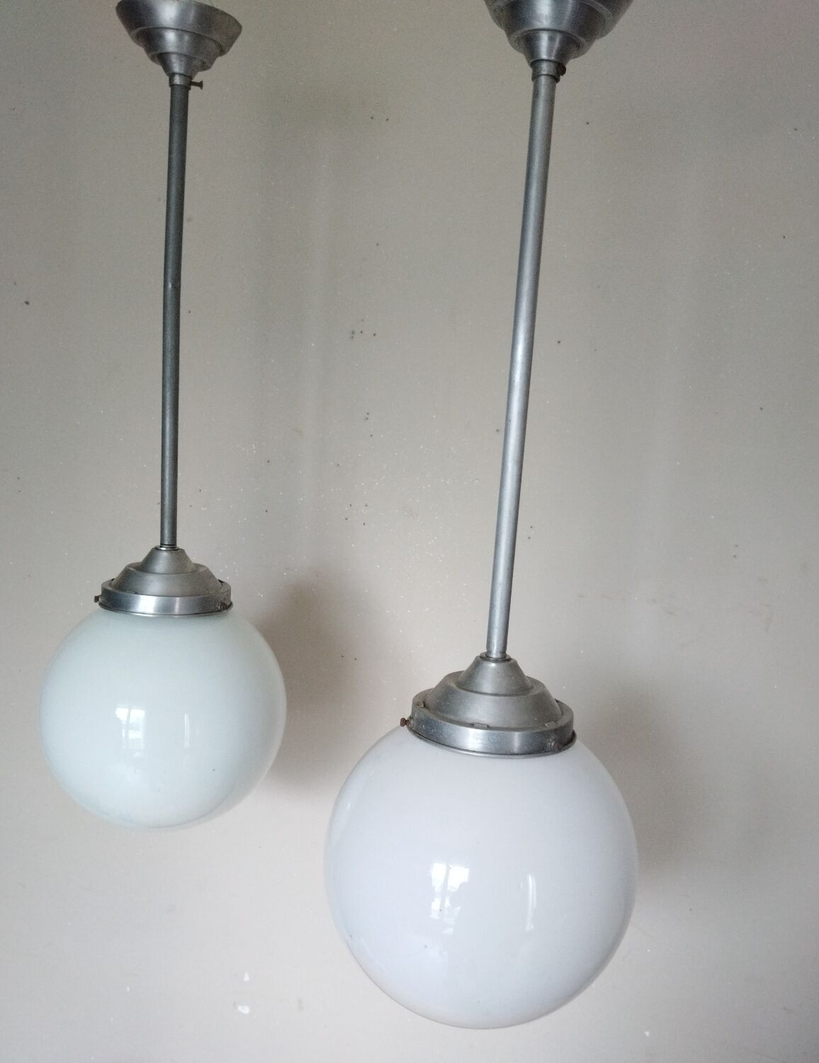 Pair suspensions ball opaline art deco