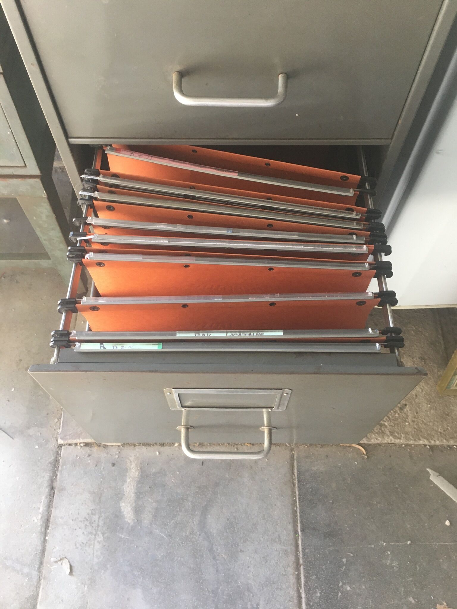 Roneo industrial binder