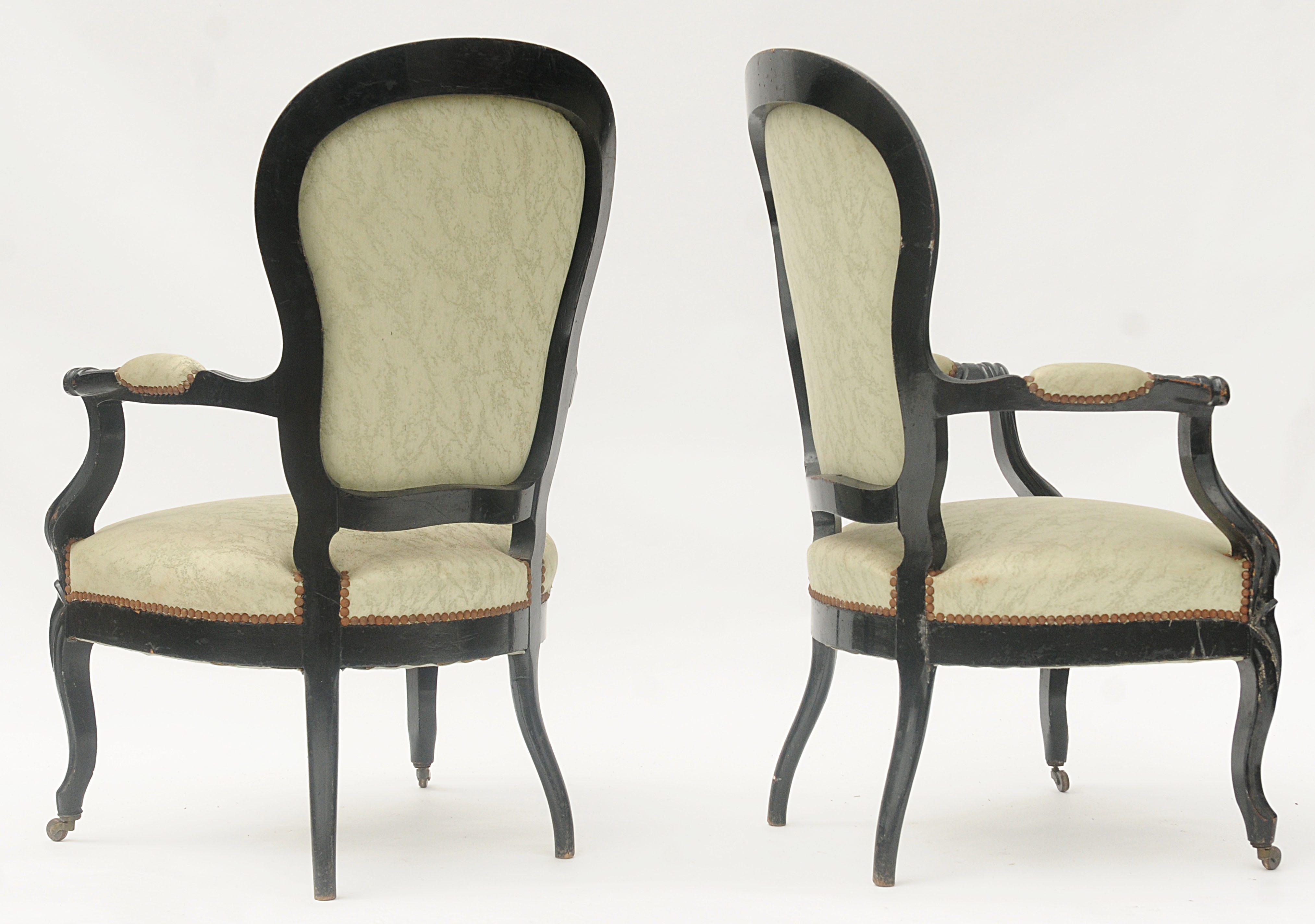 Paire de fauteuils de style Louis Philippe