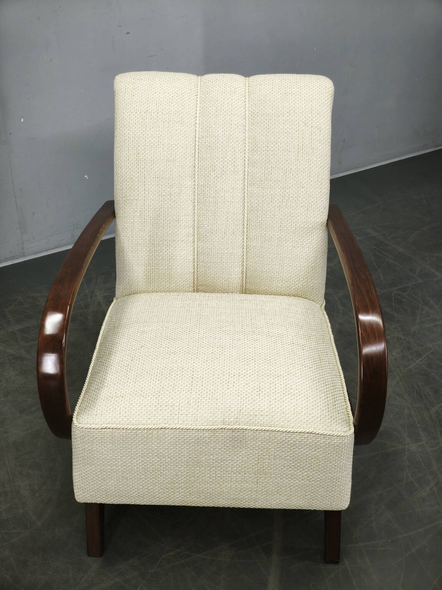 Jindřich Halabala Art Deco Bentwood Armchair, Czechoslovakia 1940s