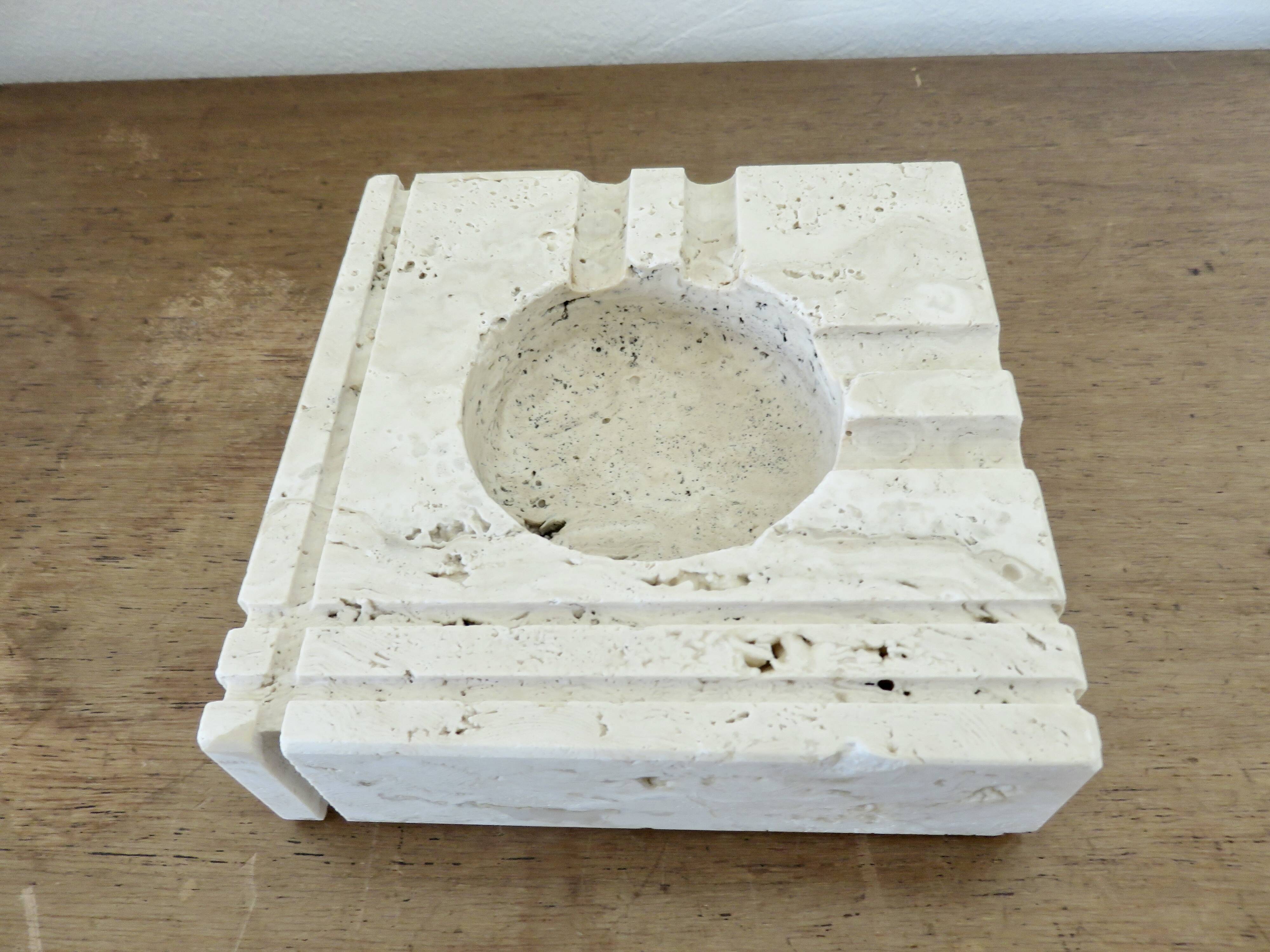 “Fratelli Mannelli” ashtray in travertine, design by Enzo Mari, Italy, 1970