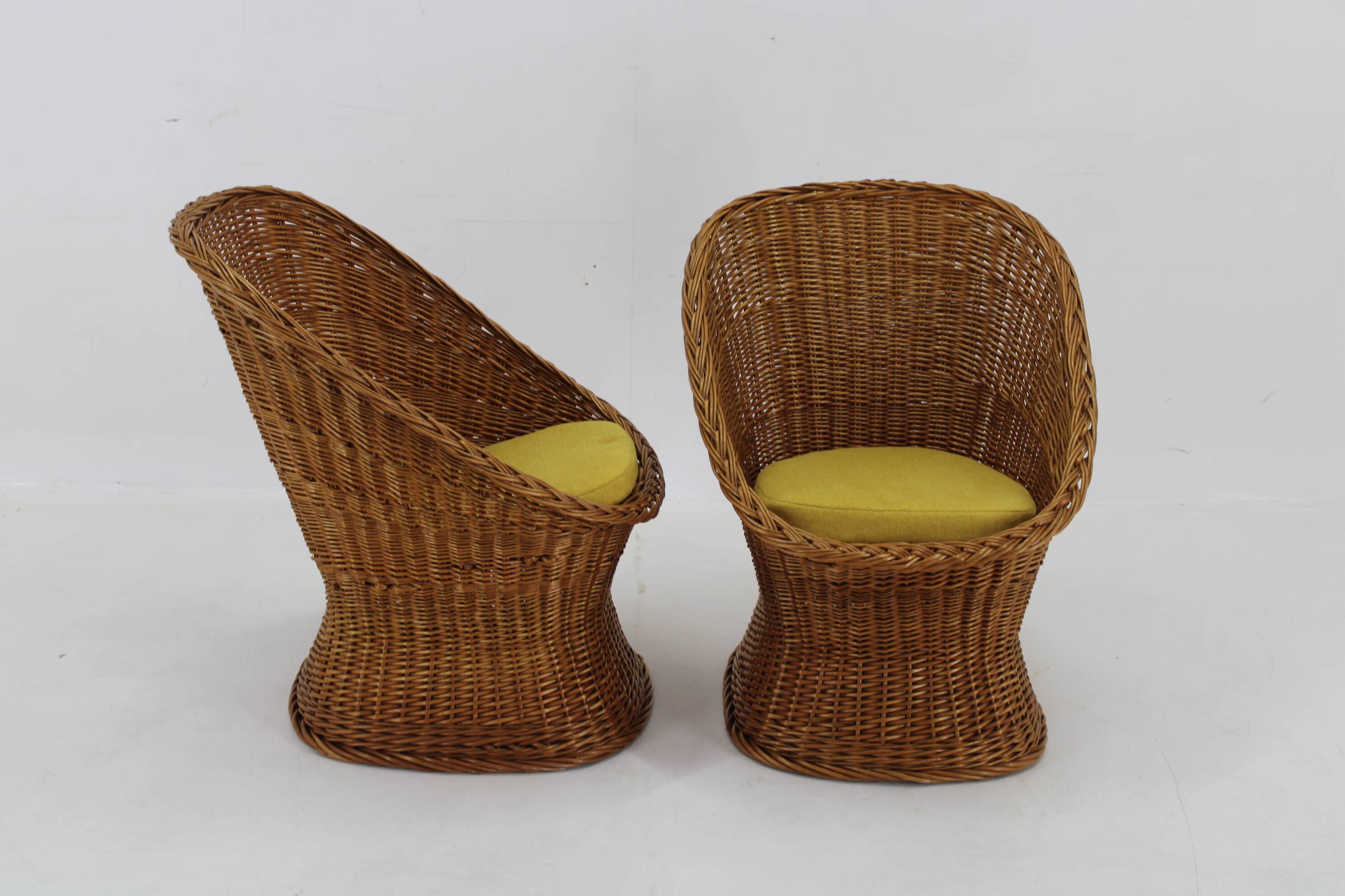 1960s Pair of Rattan Lounge Chairs , Italy