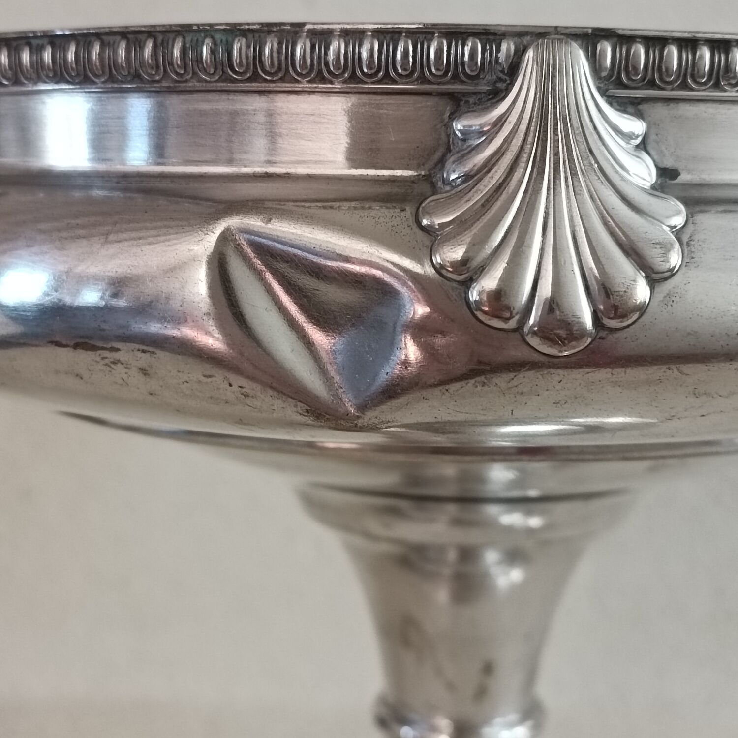 Silver metal stand cup