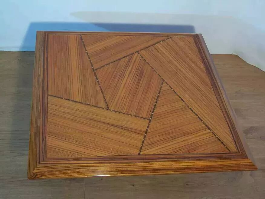 Table basse en bois de zebrano