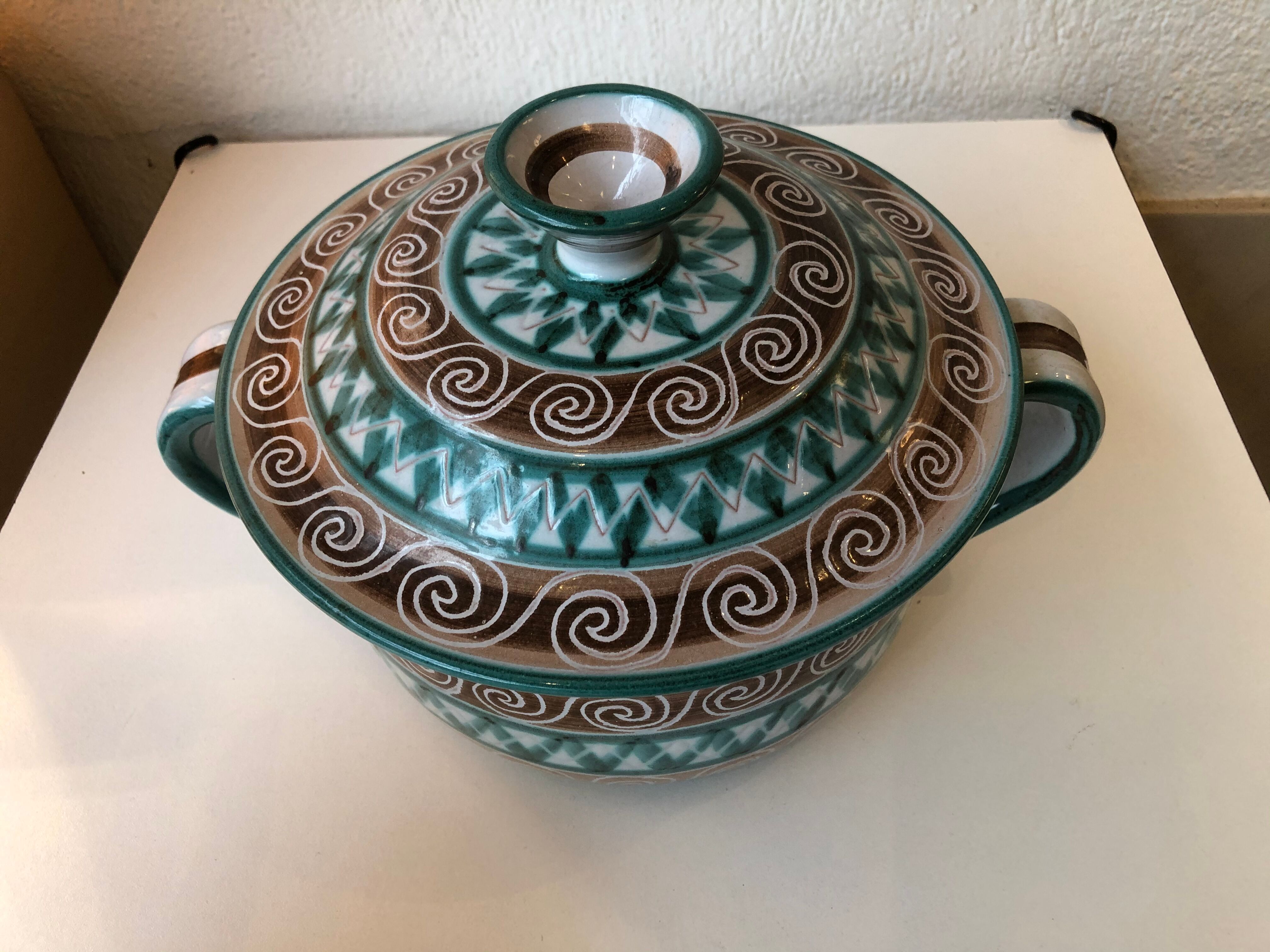 Ceramic pot by Robert Picault in Vallauris 1950